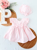 Vestido e chapéu riscas