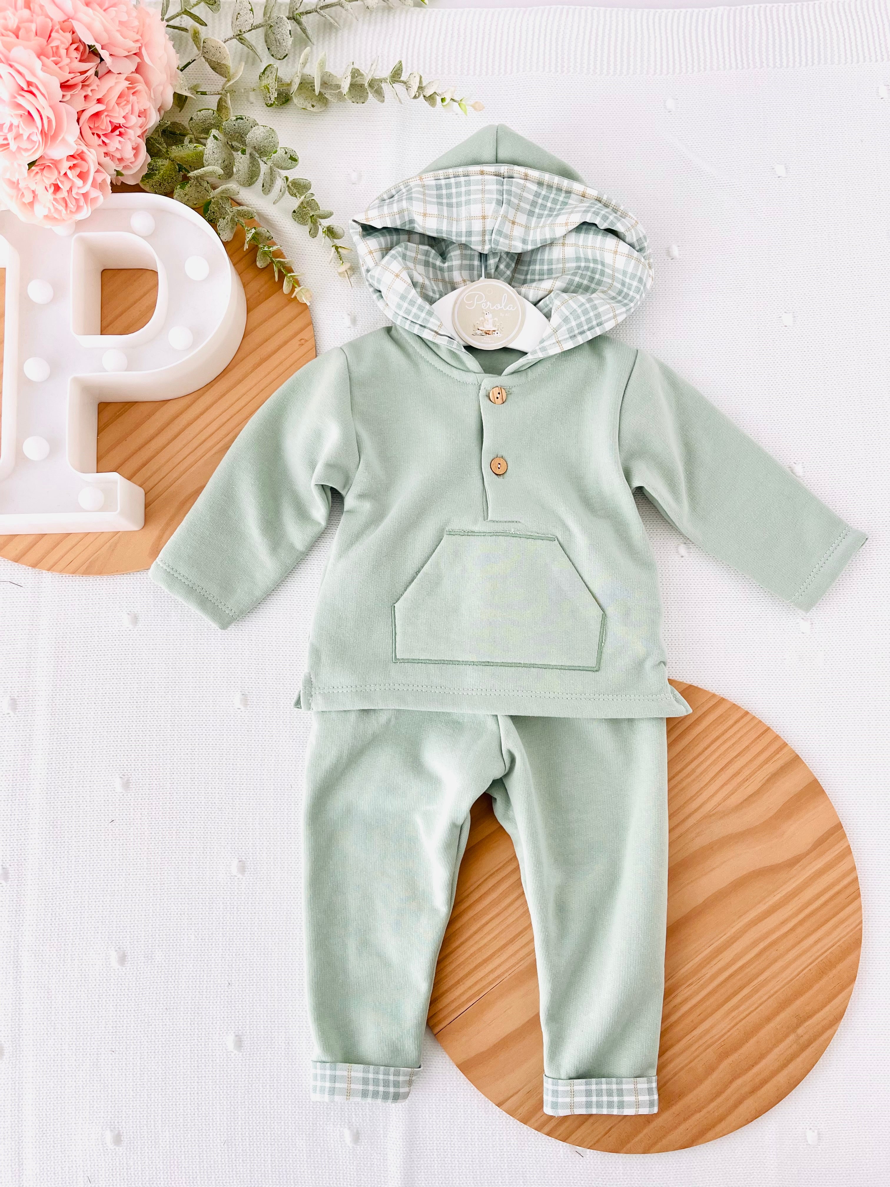 Conjunto Bebé verde com Capuz - Camisola e Calças Cardadas (3-36m)