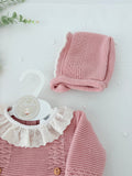 Vestido e touca rosa velho