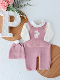 Conjunto coelhinho: jardineiras, camisola e gorro