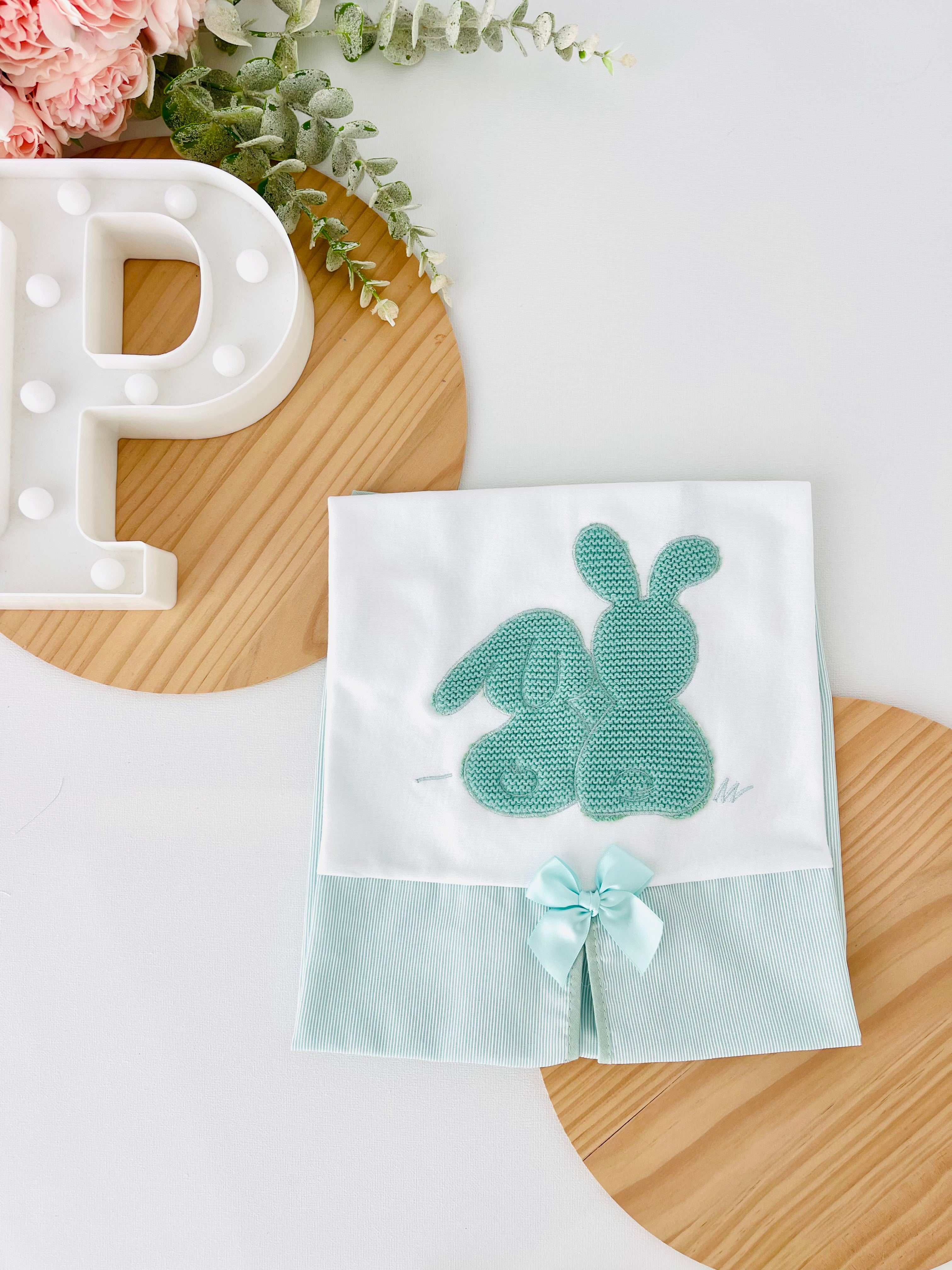 Tapa ovo com abertura tema coelhinhos