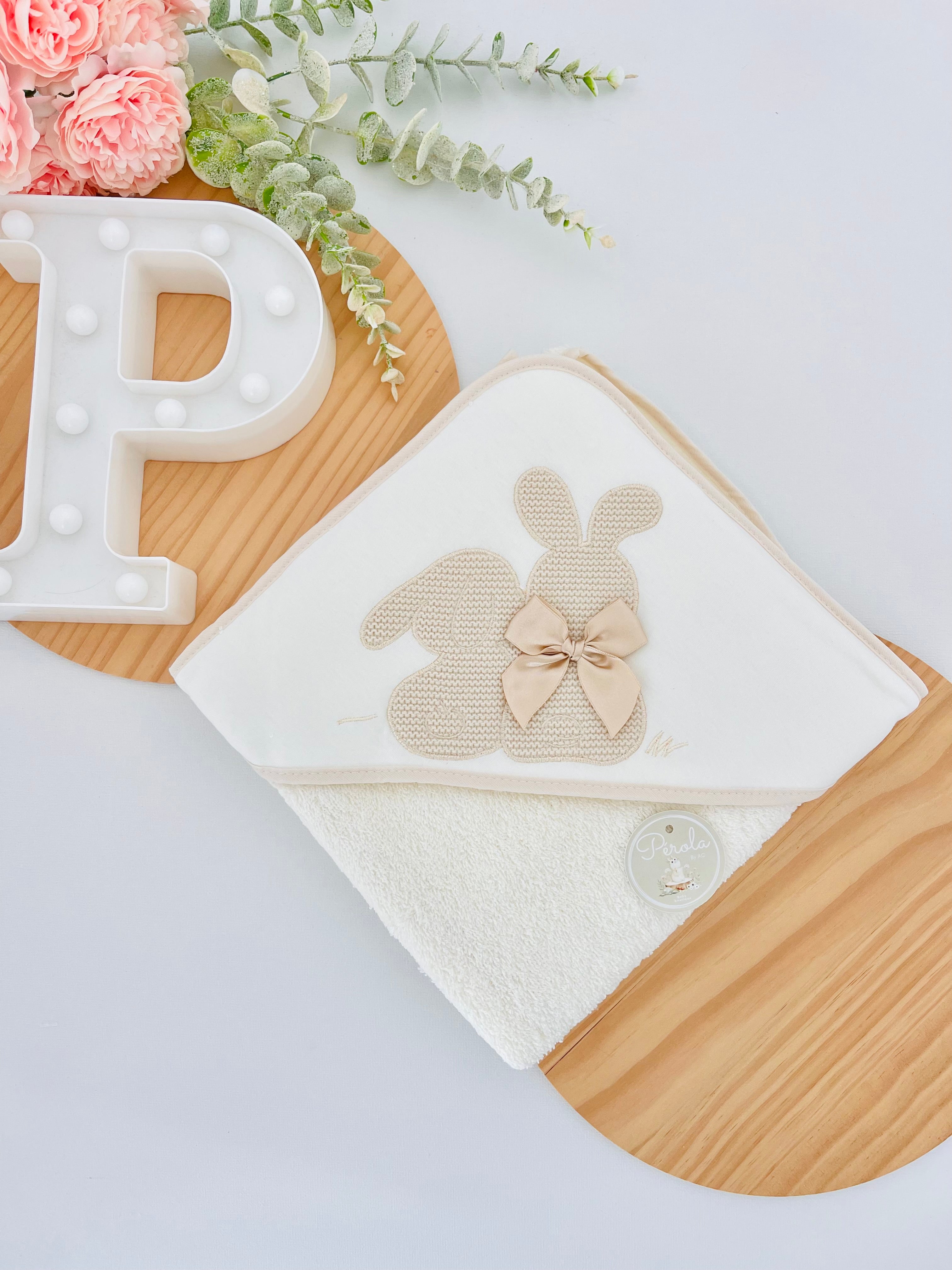 Toalha de banho tema coelhinhos