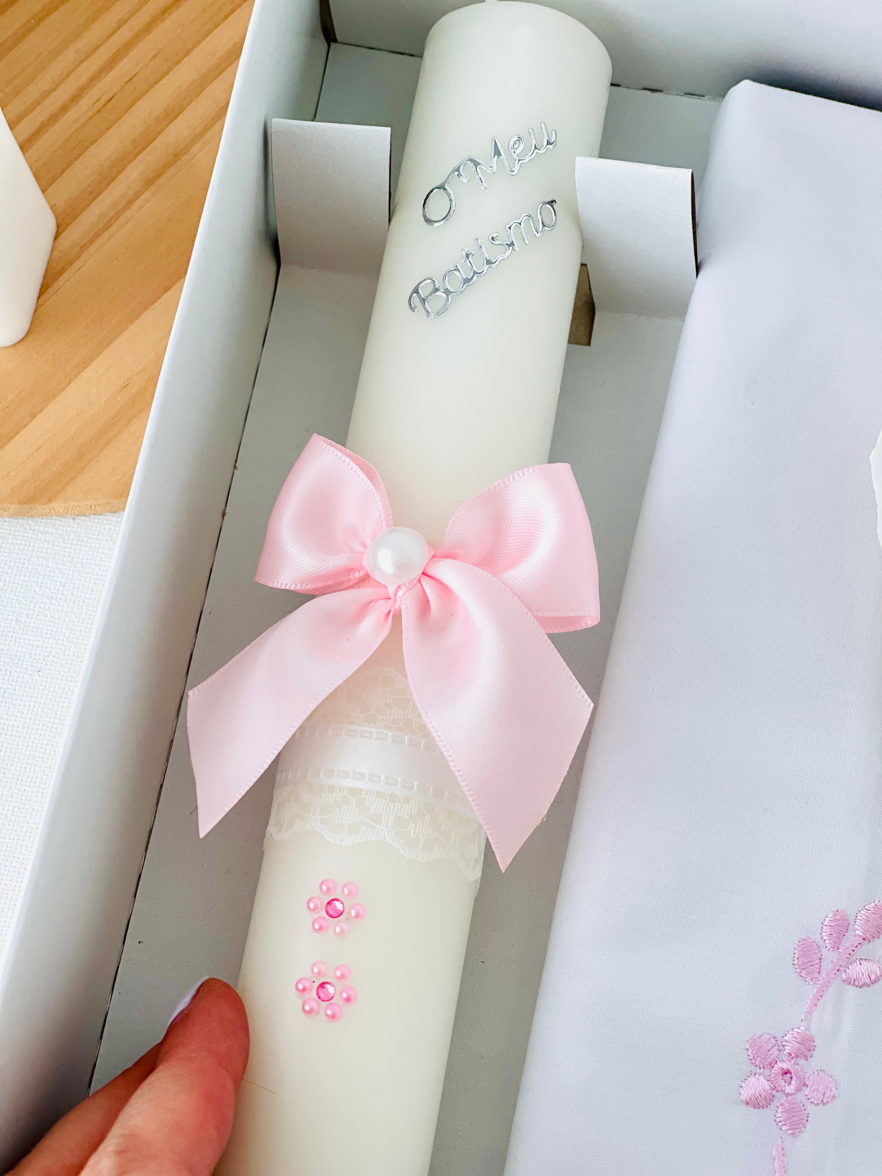 Conjunto para Batizado: vela, toalha e concha Batizado - Ramos