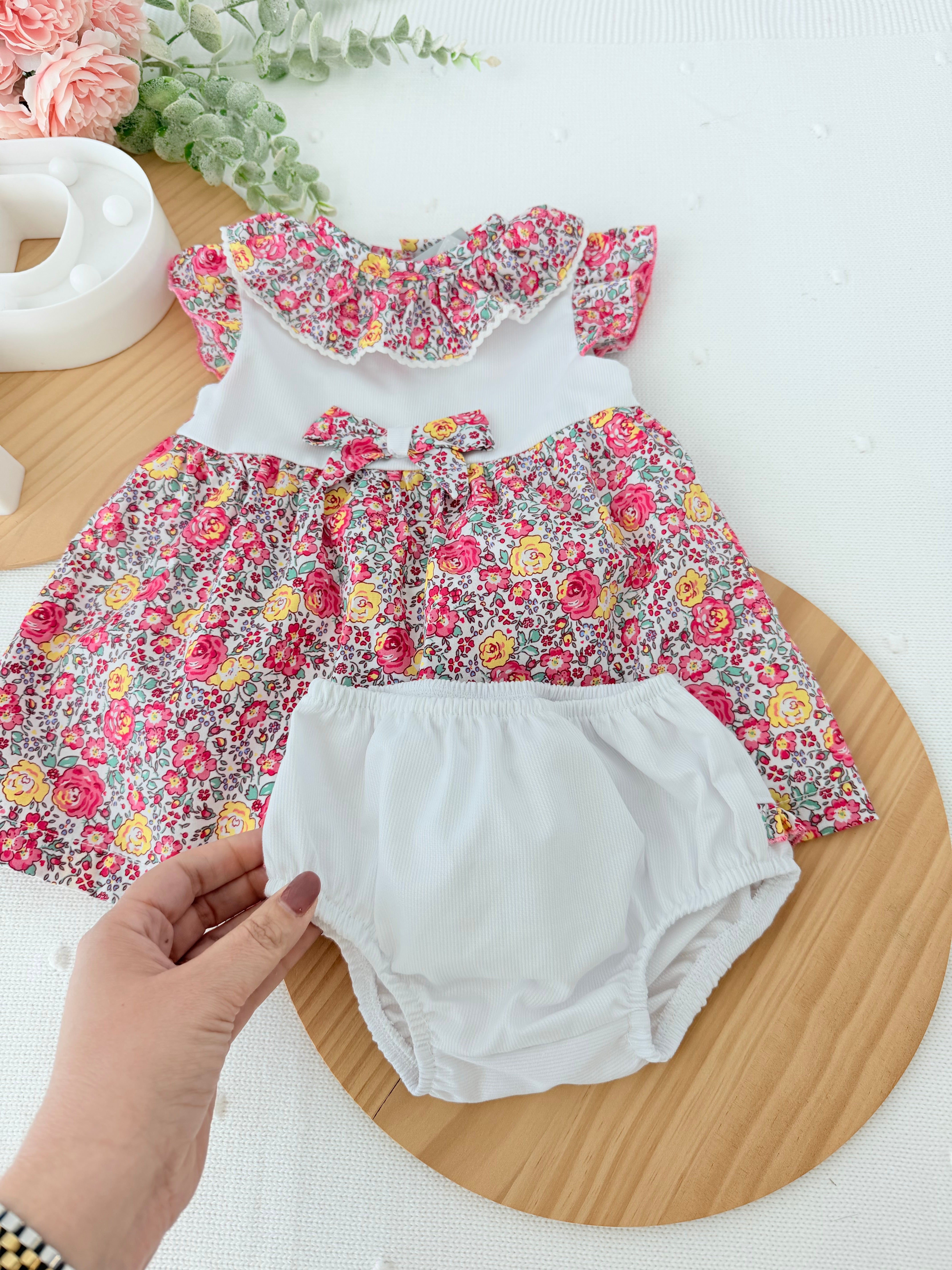 Conjunto vestido e tapa fraldas