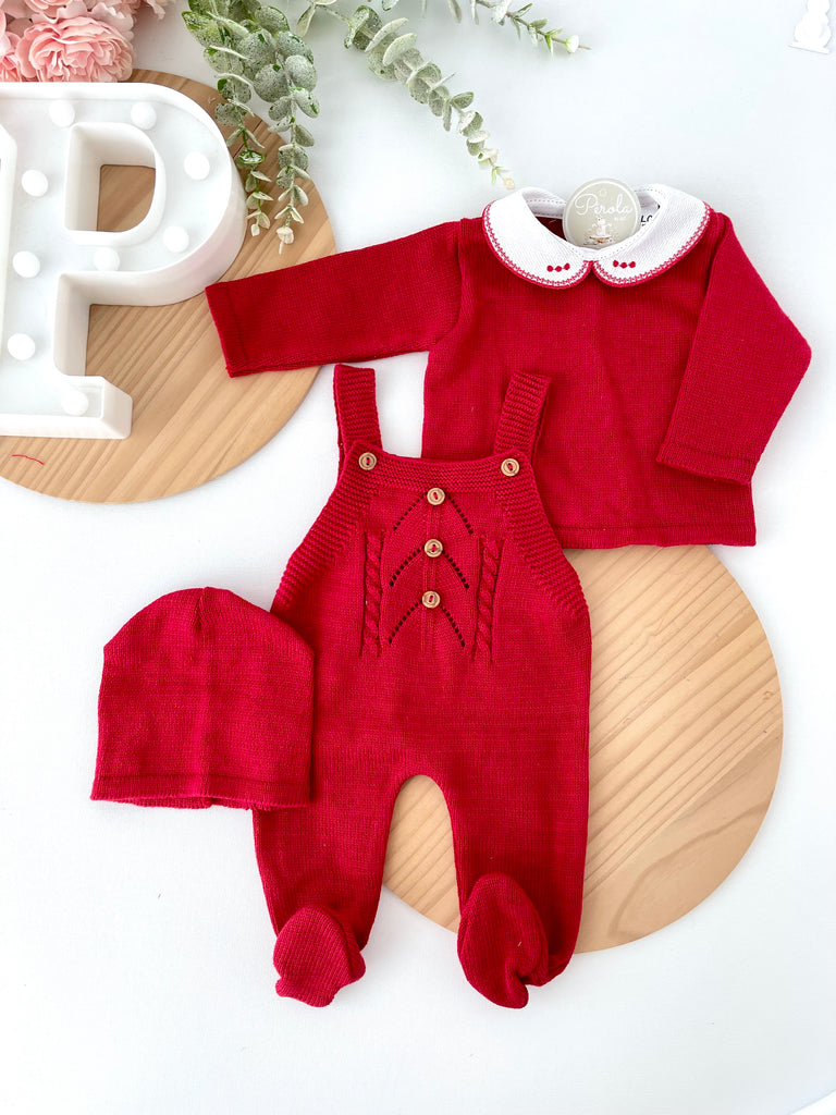 Saída de maternidade vermelho unissexo: jardineiras, camisola e gorro