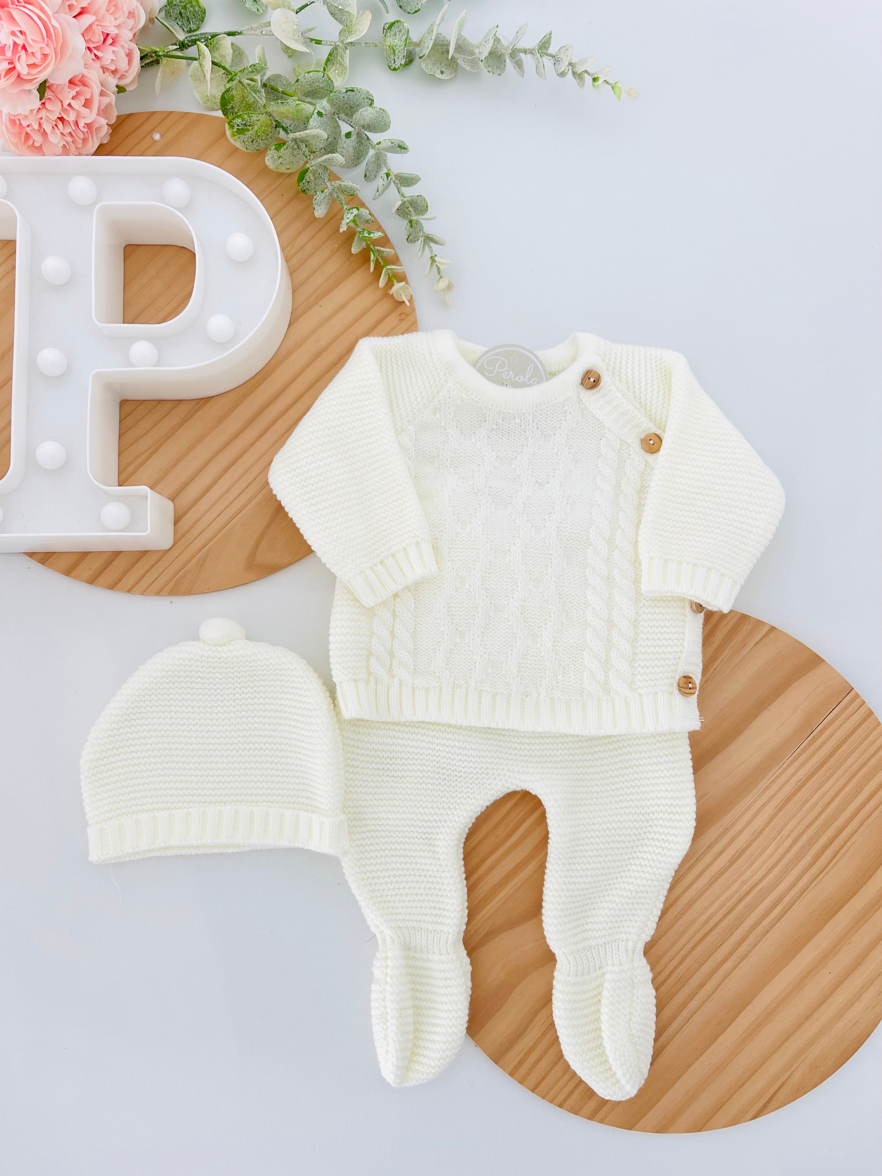 Conjunto pérola : camisola, calças e gorro Outono/Inverno