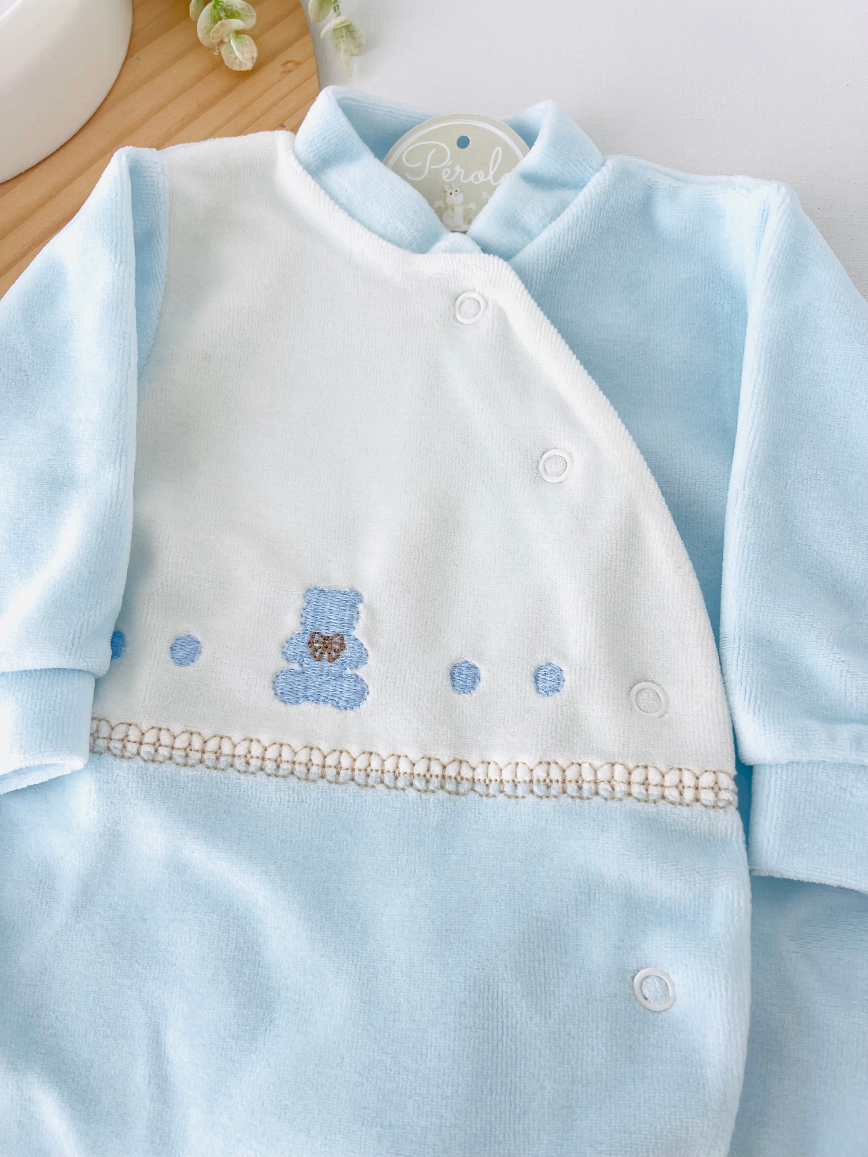 Babygrow azul em veludo para menino