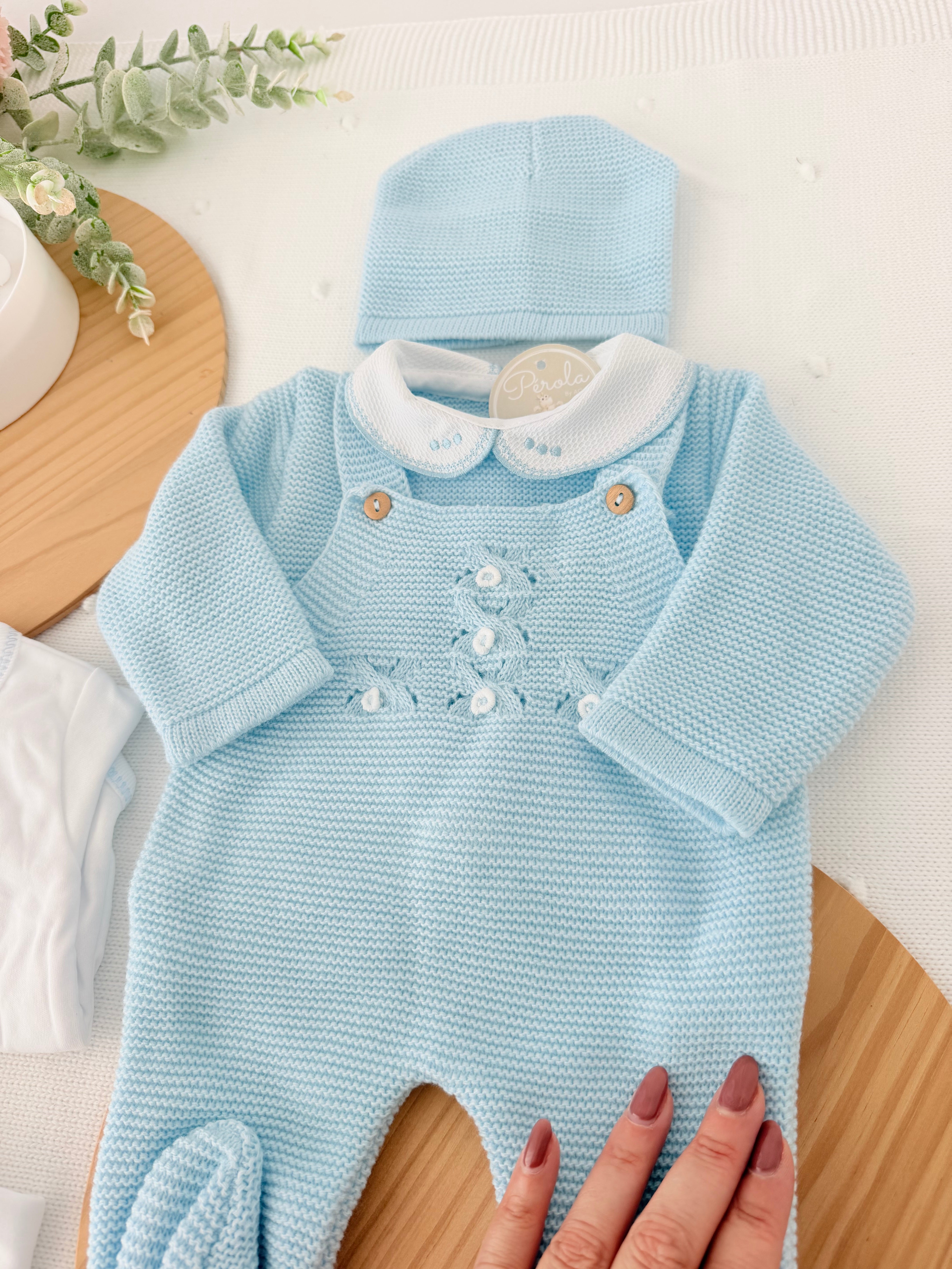 Pack saída de maternidade Azul 5 peças: body, calças, jardineiras, camisola e gorro
