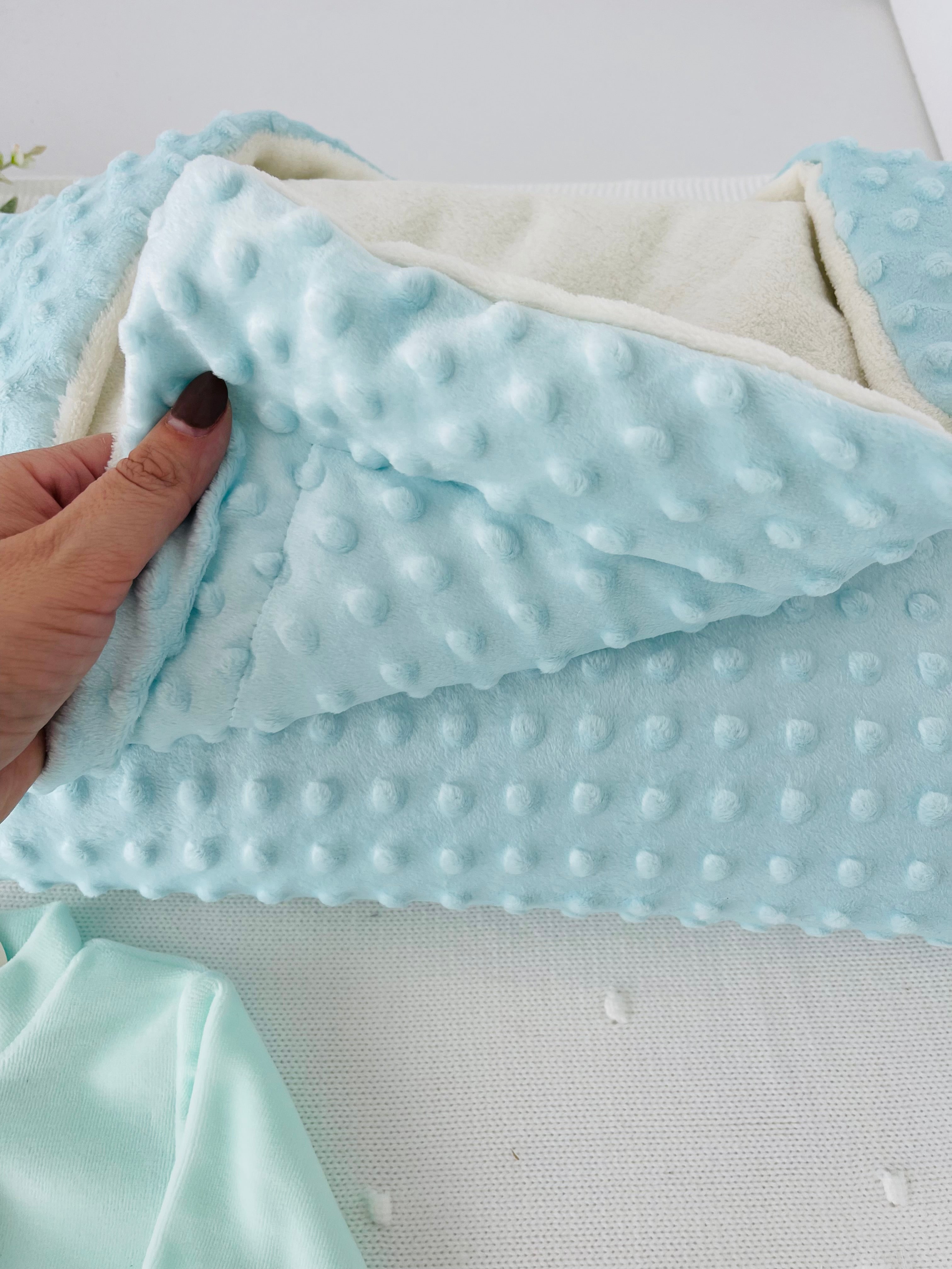 Pack panda em veludo: Babygrow, fralda e manta