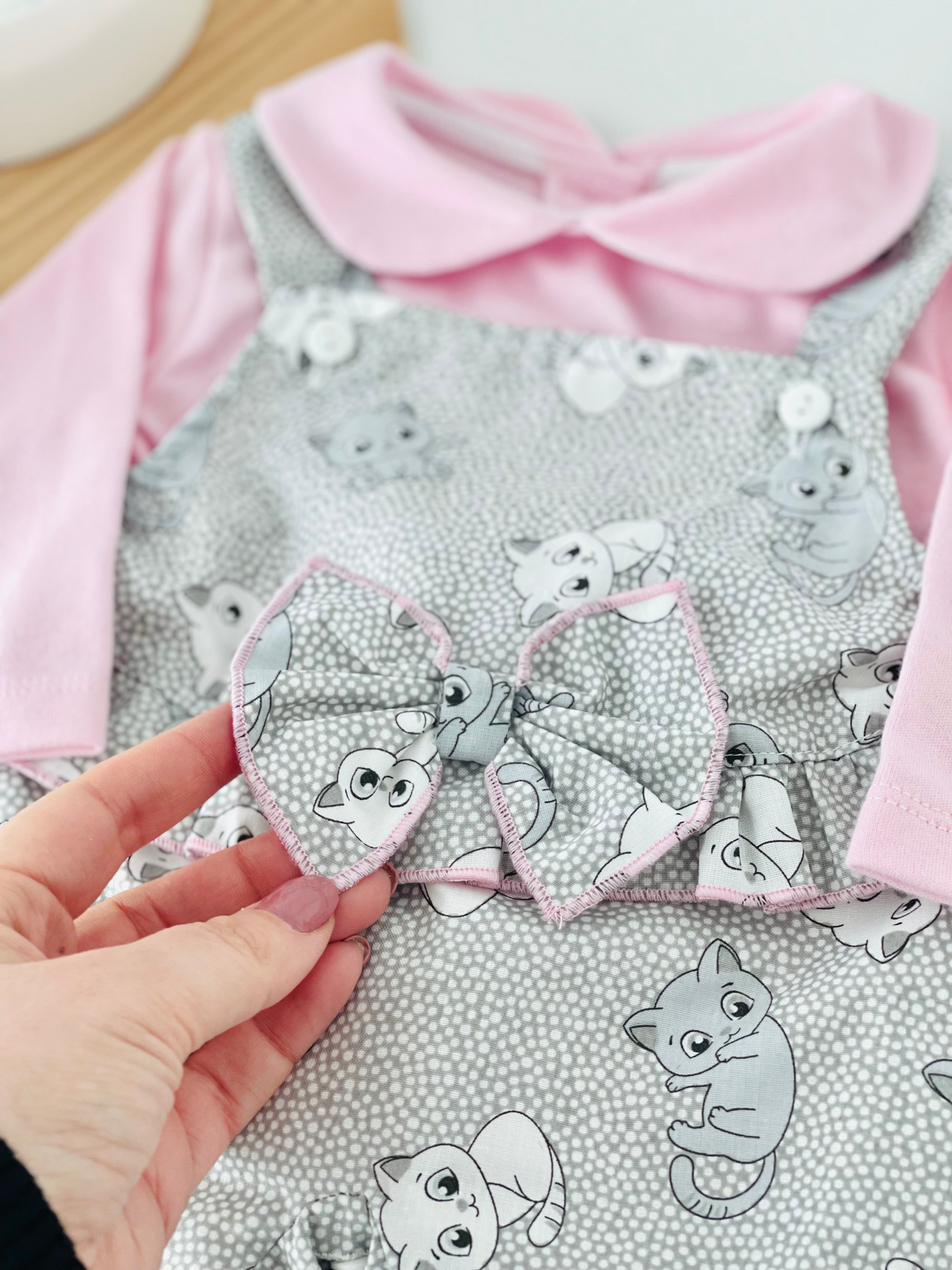 Conjunto gatinhos: Jardineiras e camisola