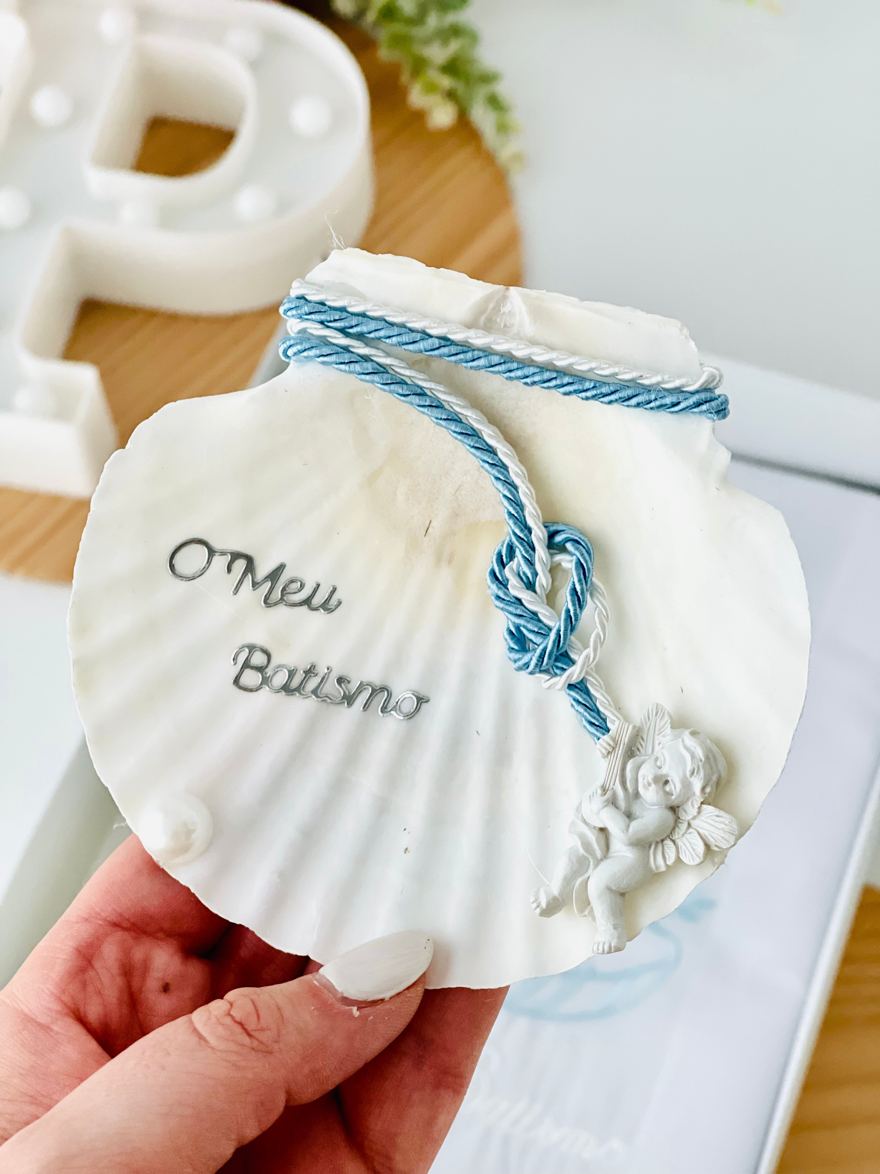 Conjunto para Batizado: vela, toalha e concha Batizado Pomba