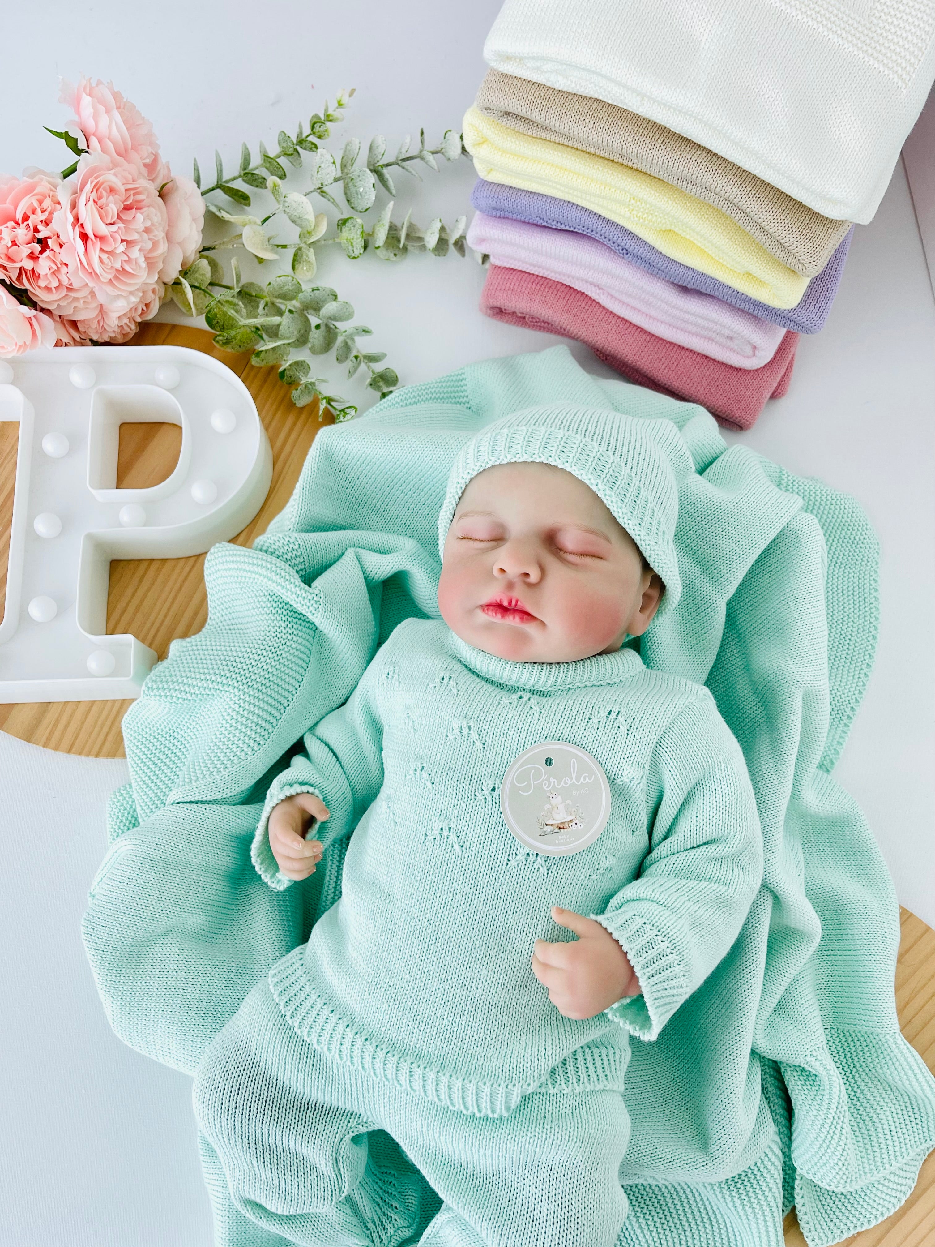 Pack Amorzinho ❤️ Saída de maternidade 4 peças: manta, camisola, calças e gorro