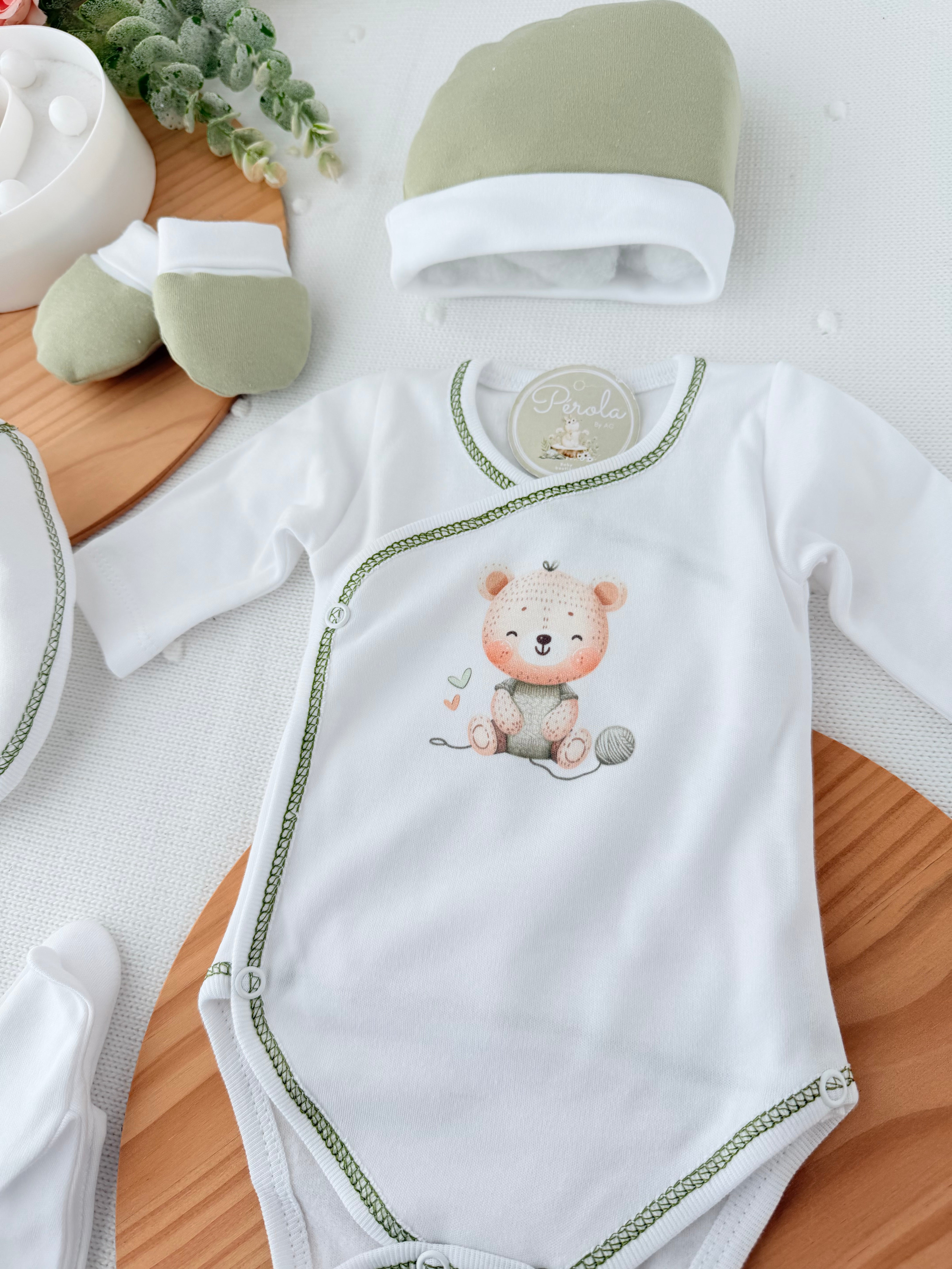 Pack Novelo com carda : camisola, calças, gorro, luvas e babete