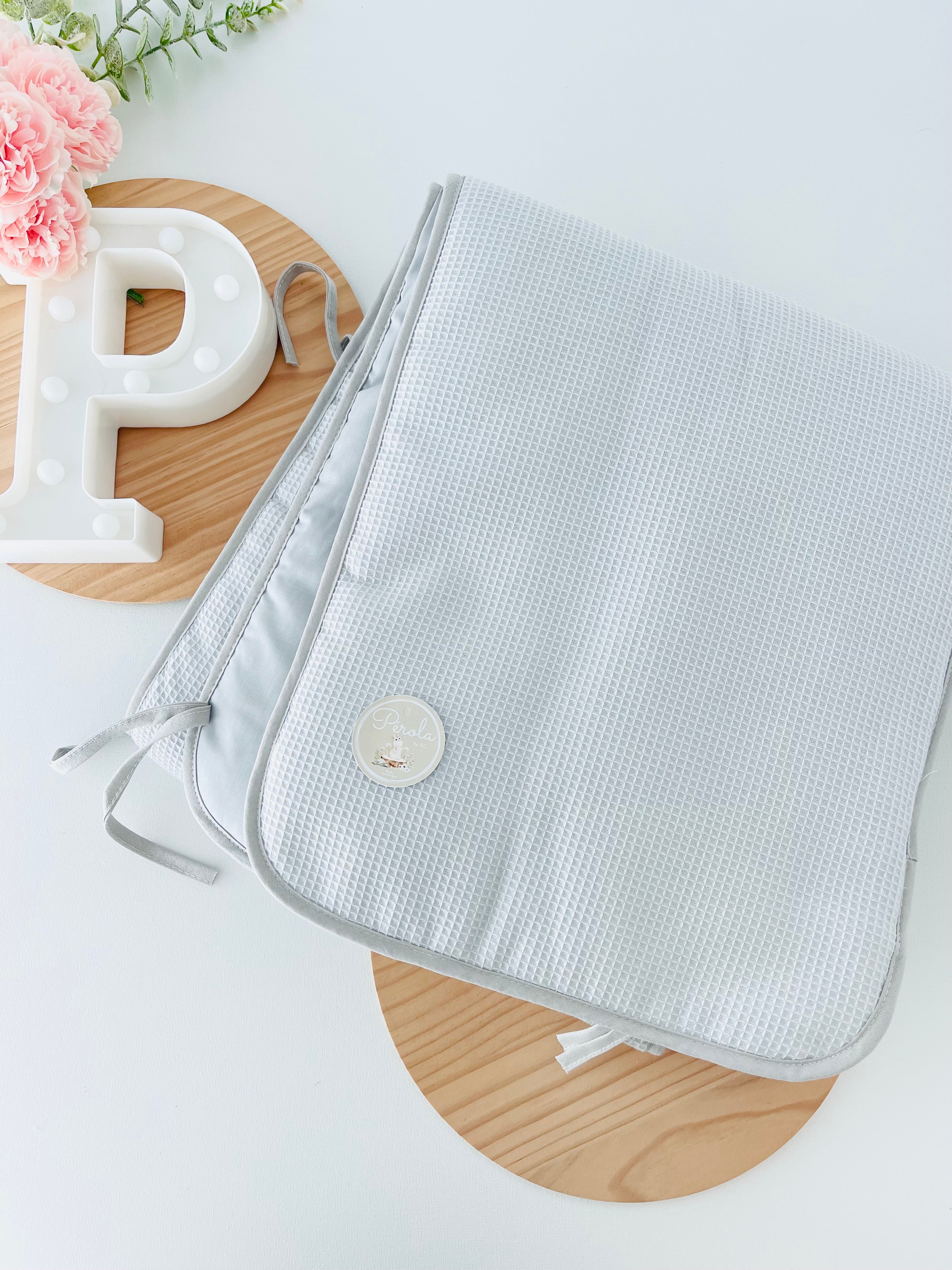 Conjunto Edredon para cama de grades: almofada, edredon e proteção lateral