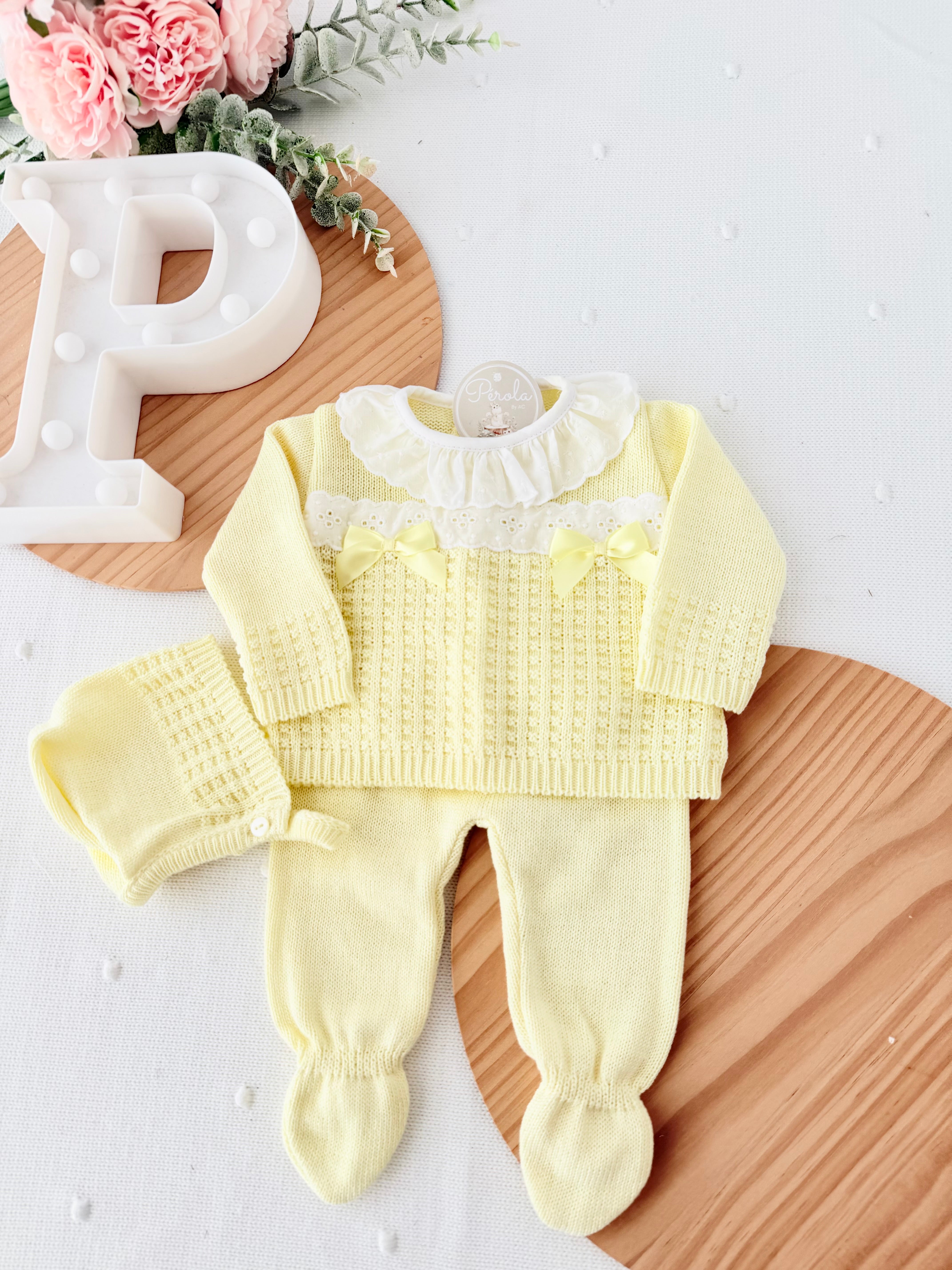 Conjunto rendinha: camisola, touca e calças Primavera Verão