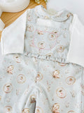 Conjunto fadas cinzento: jardineiras e camisola com carda