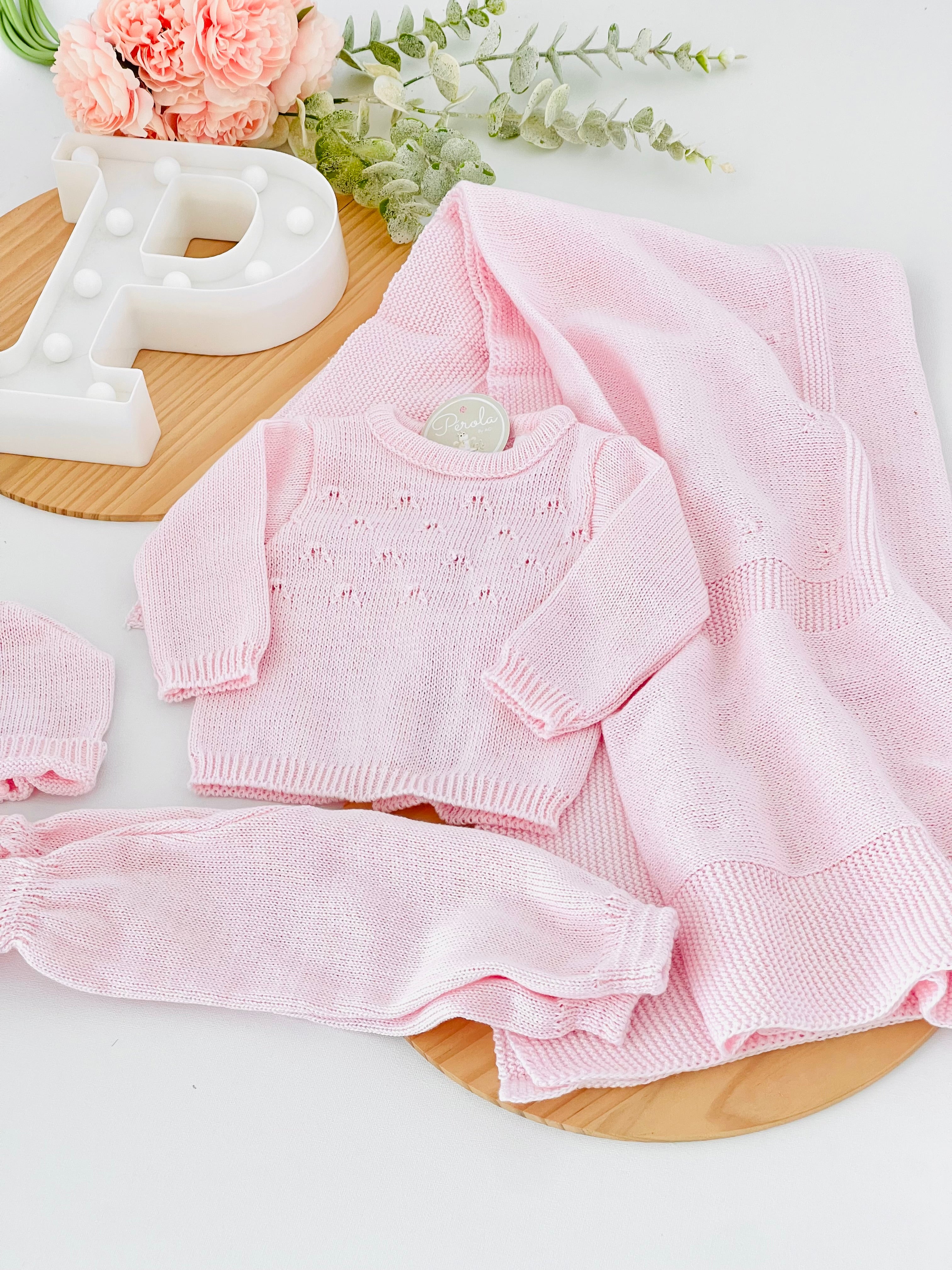 Pack Amorzinho ❤️ Saída de maternidade 4 peças: manta, camisola, calças e gorro