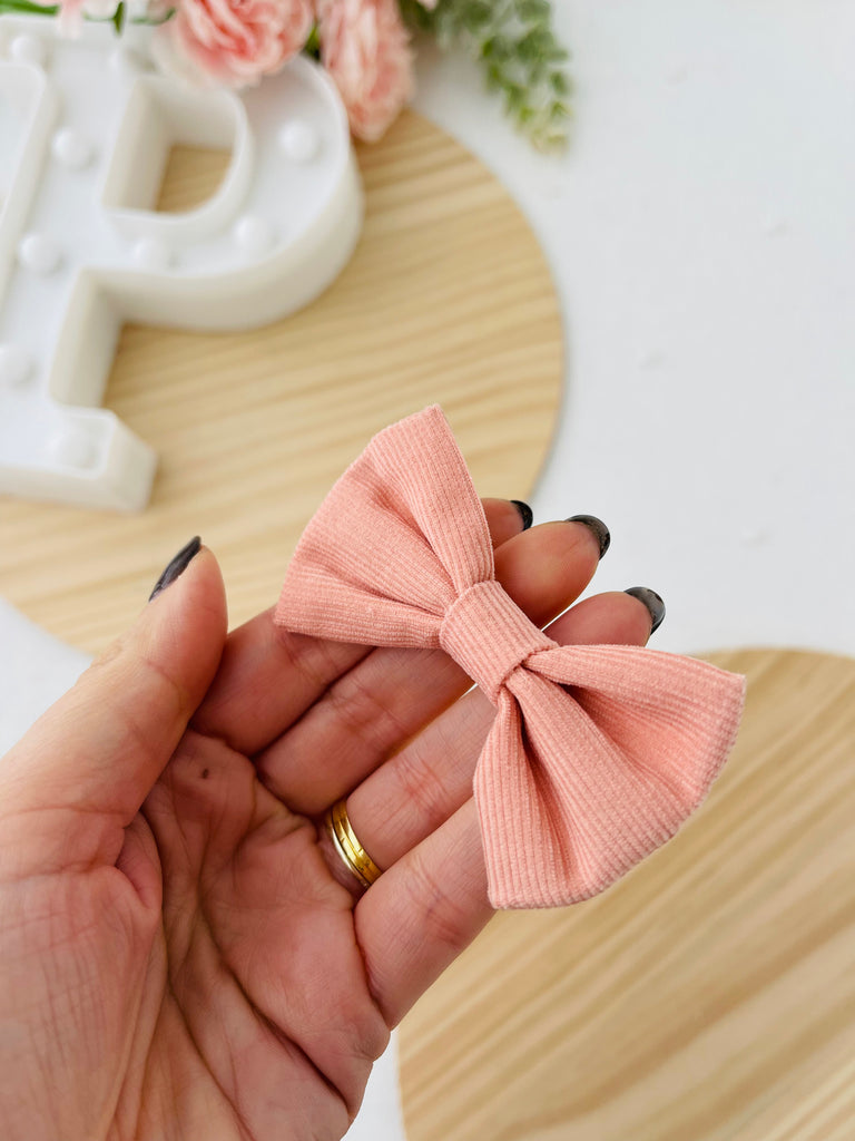 Conjunto Salmão : fofo, blusa e laço