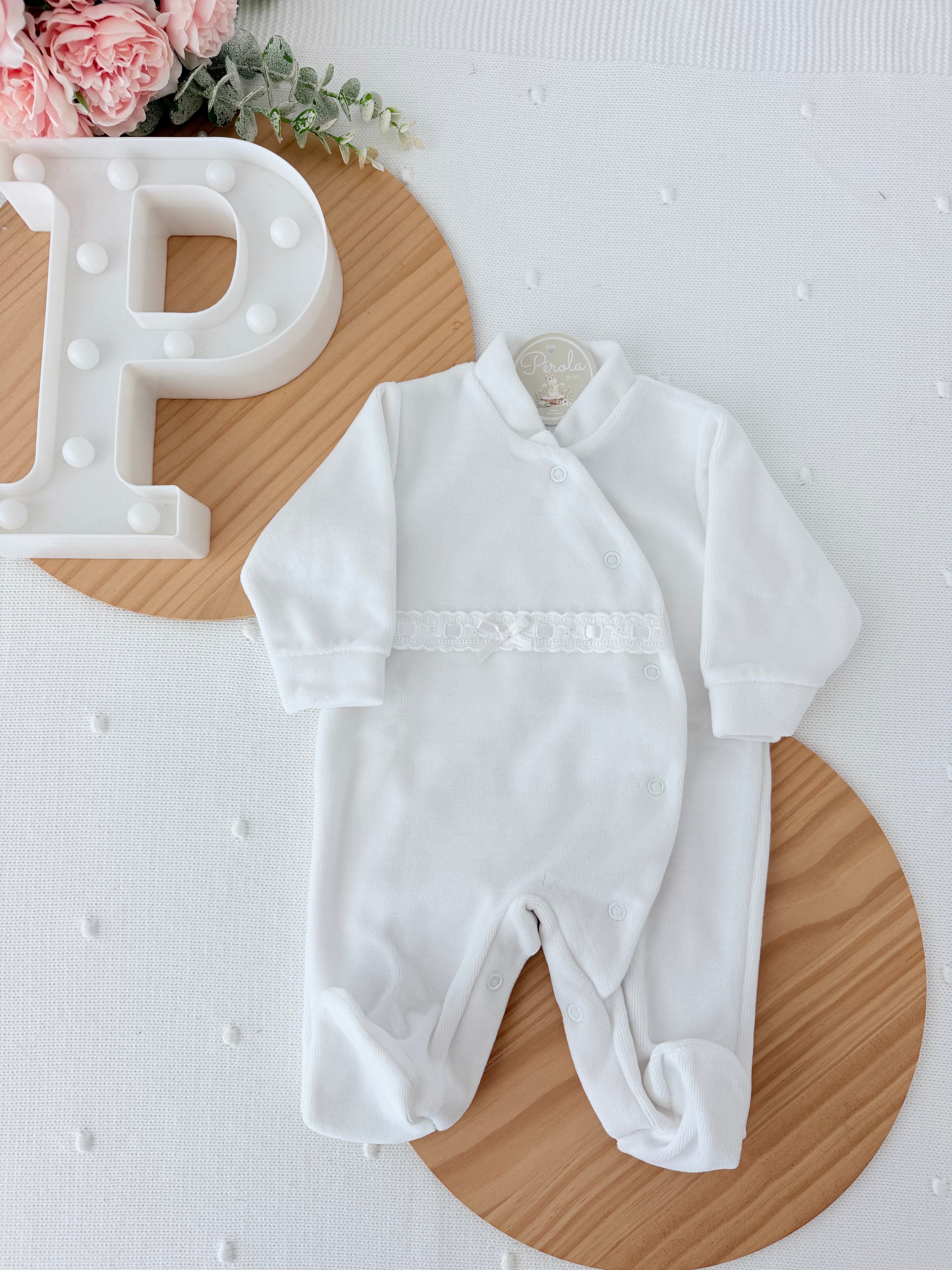 Babygrow veludo fita em renda