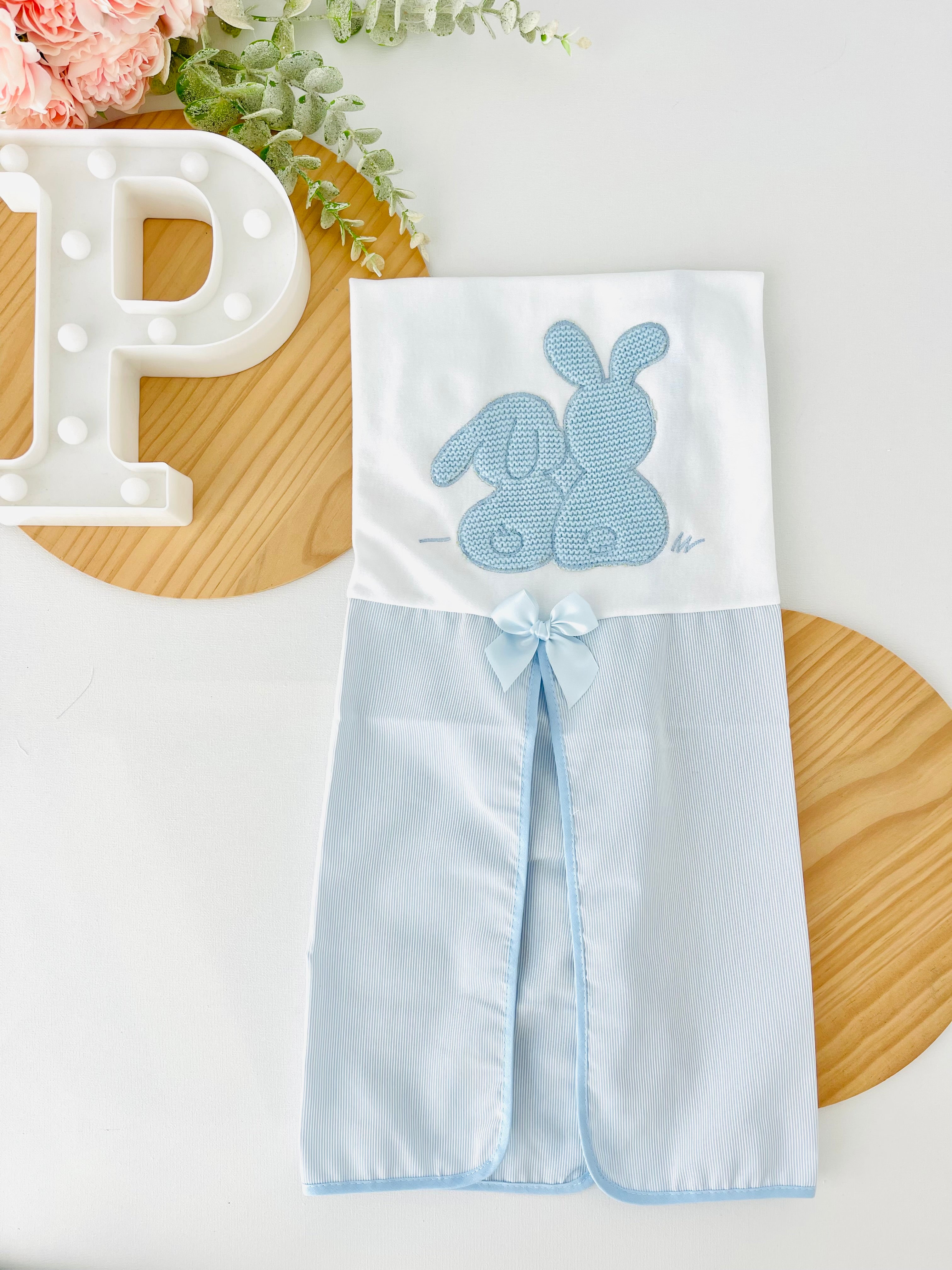 Tapa ovo com abertura tema coelhinhos