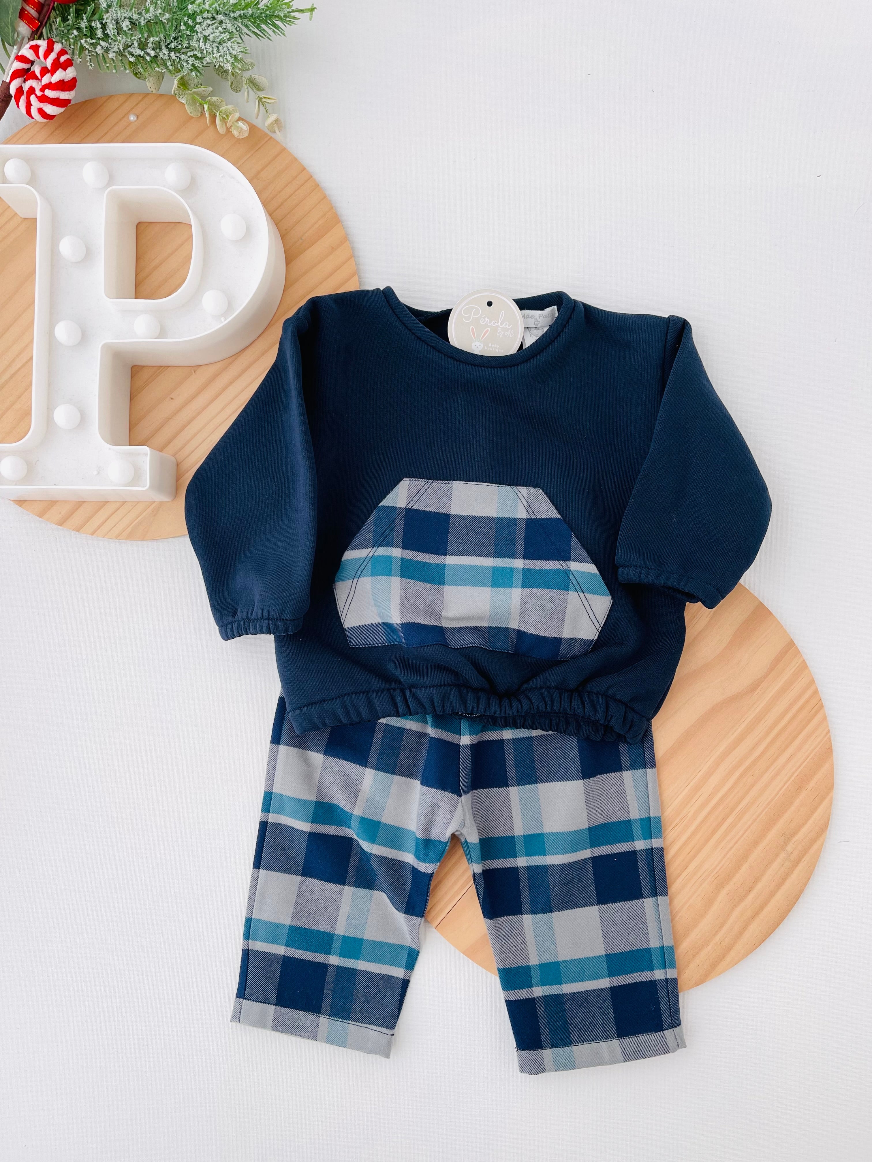 Conjunto camisola e calças