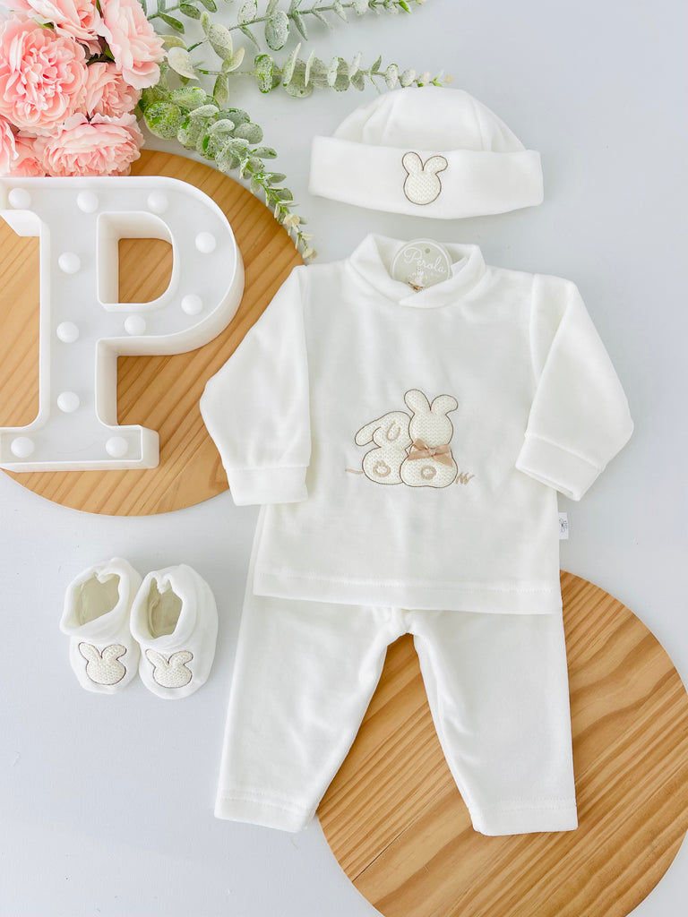 Conjunto em veludo 4 peças tema coelhinho : calças, camisola, carapins e gorro
