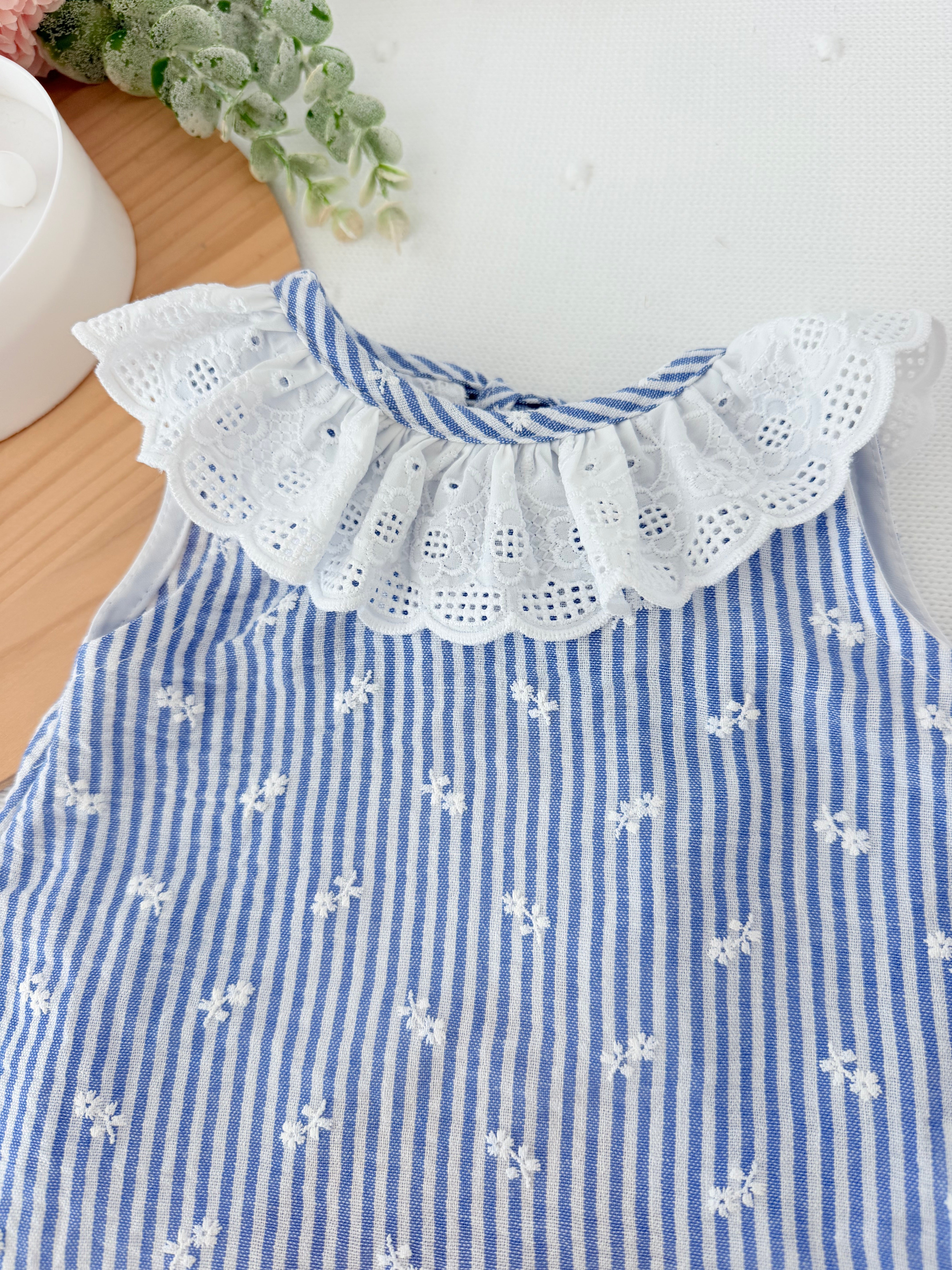 Conjunto riscas azul menina