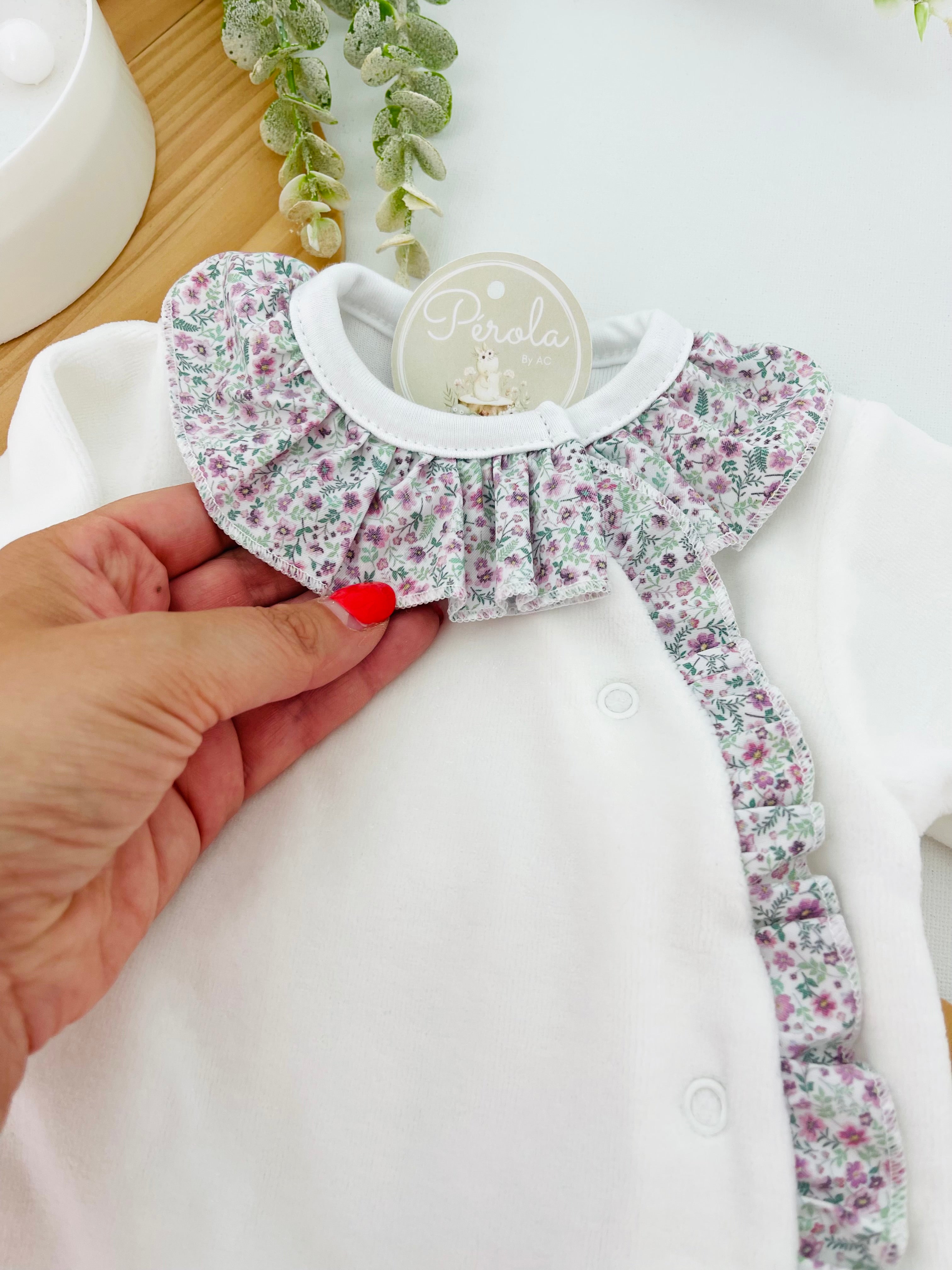 Babygrow em VELUDO- tema flores roxas