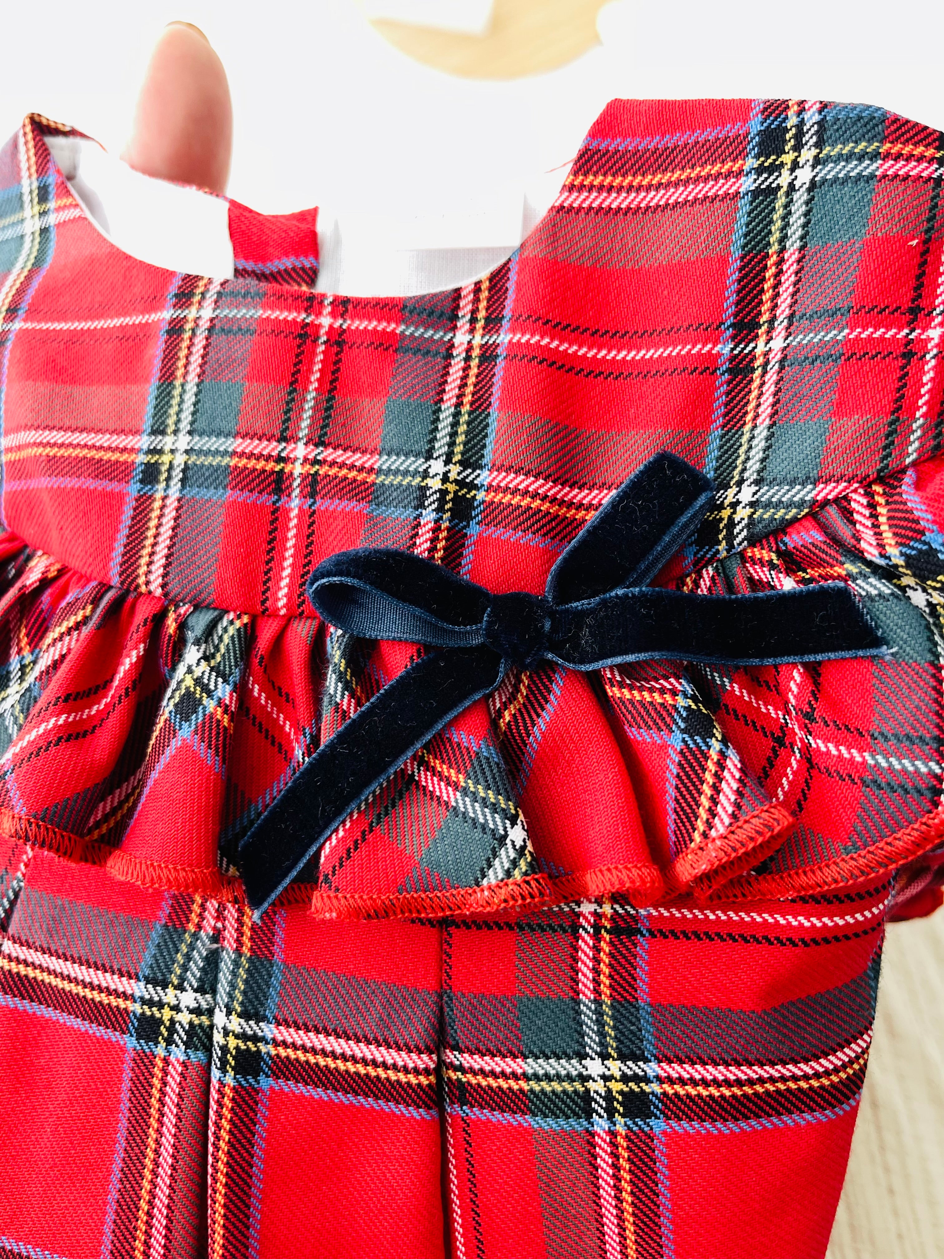 Vestido xadrez vermelho com laço azul veludo