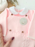Conjunto ROSA : jardineiras, camisola e gorro malha quentinha