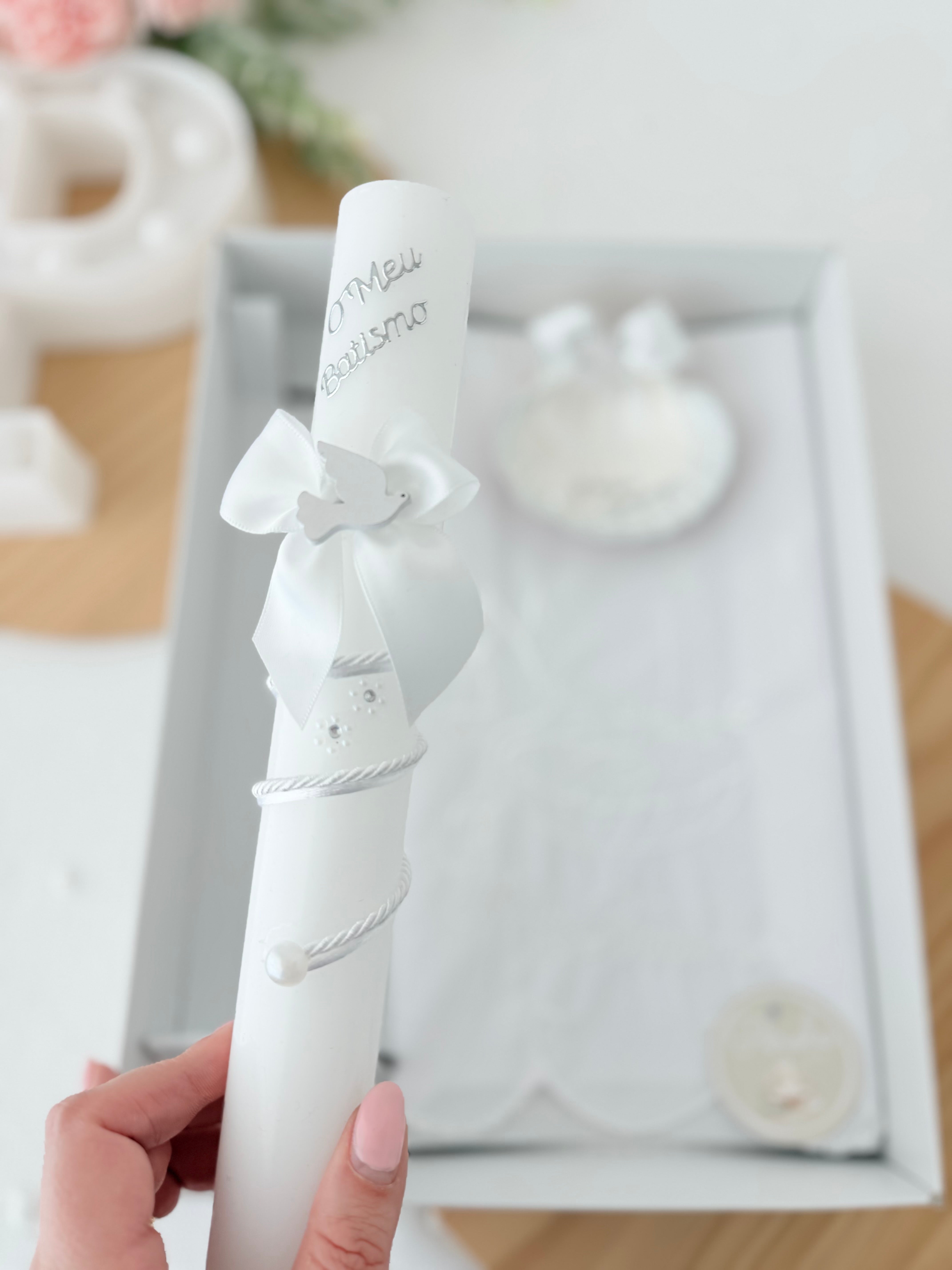 Conjunto para Batizado: vela, toalha e concha Batizado Pomba