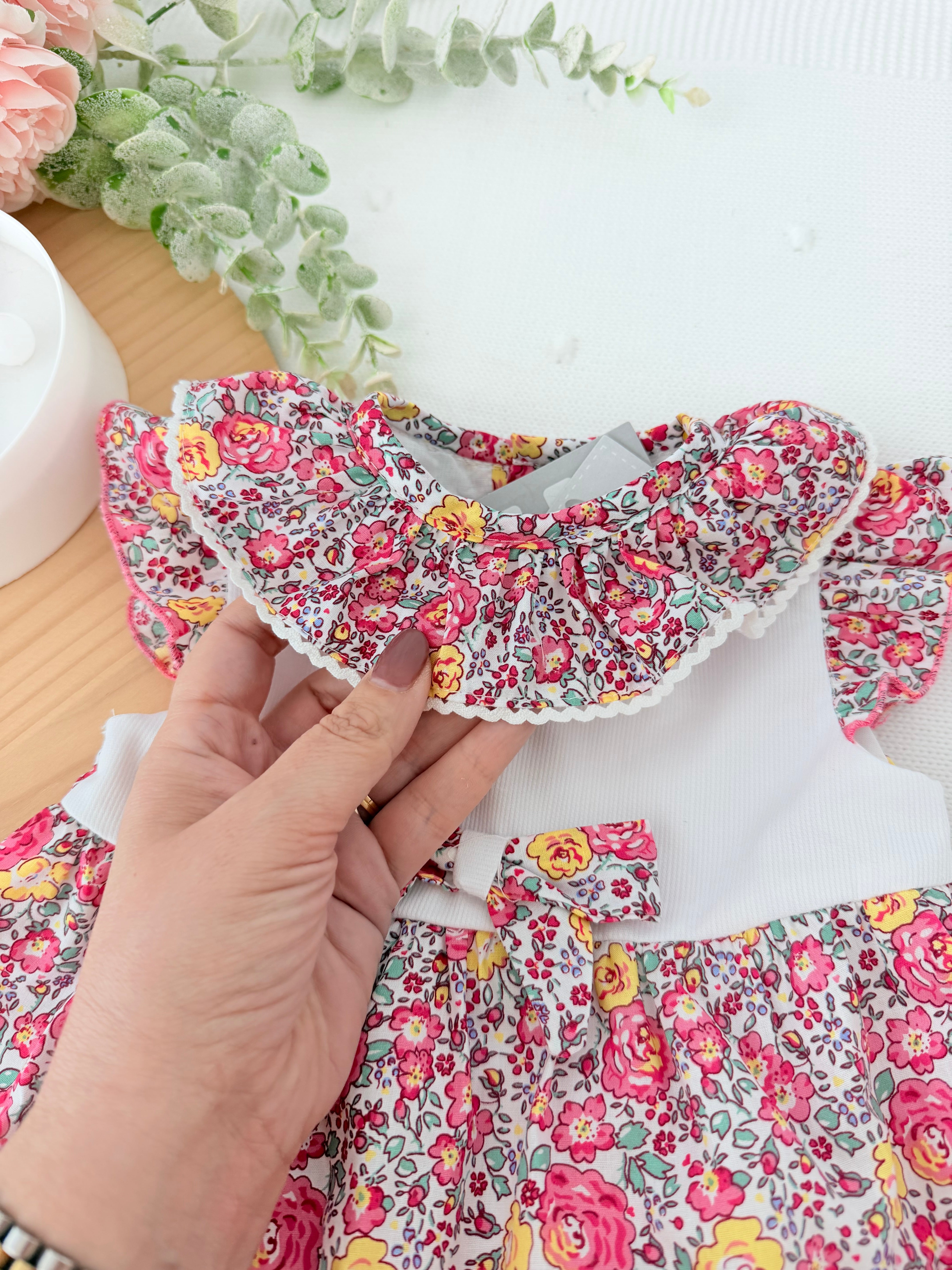 Conjunto vestido e tapa fraldas