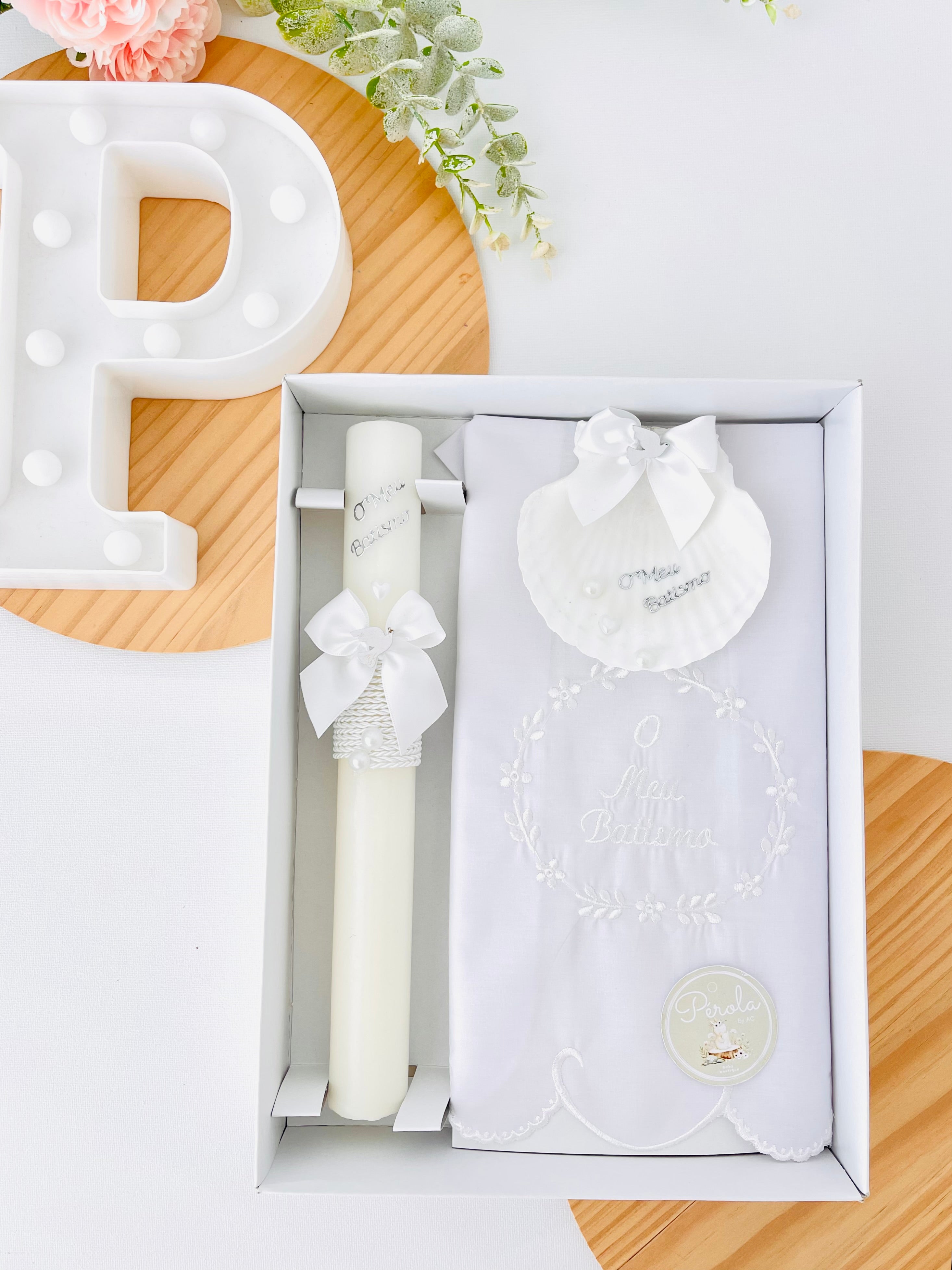 Conjunto para Batizado: vela, toalha e concha Batizado - Ramos