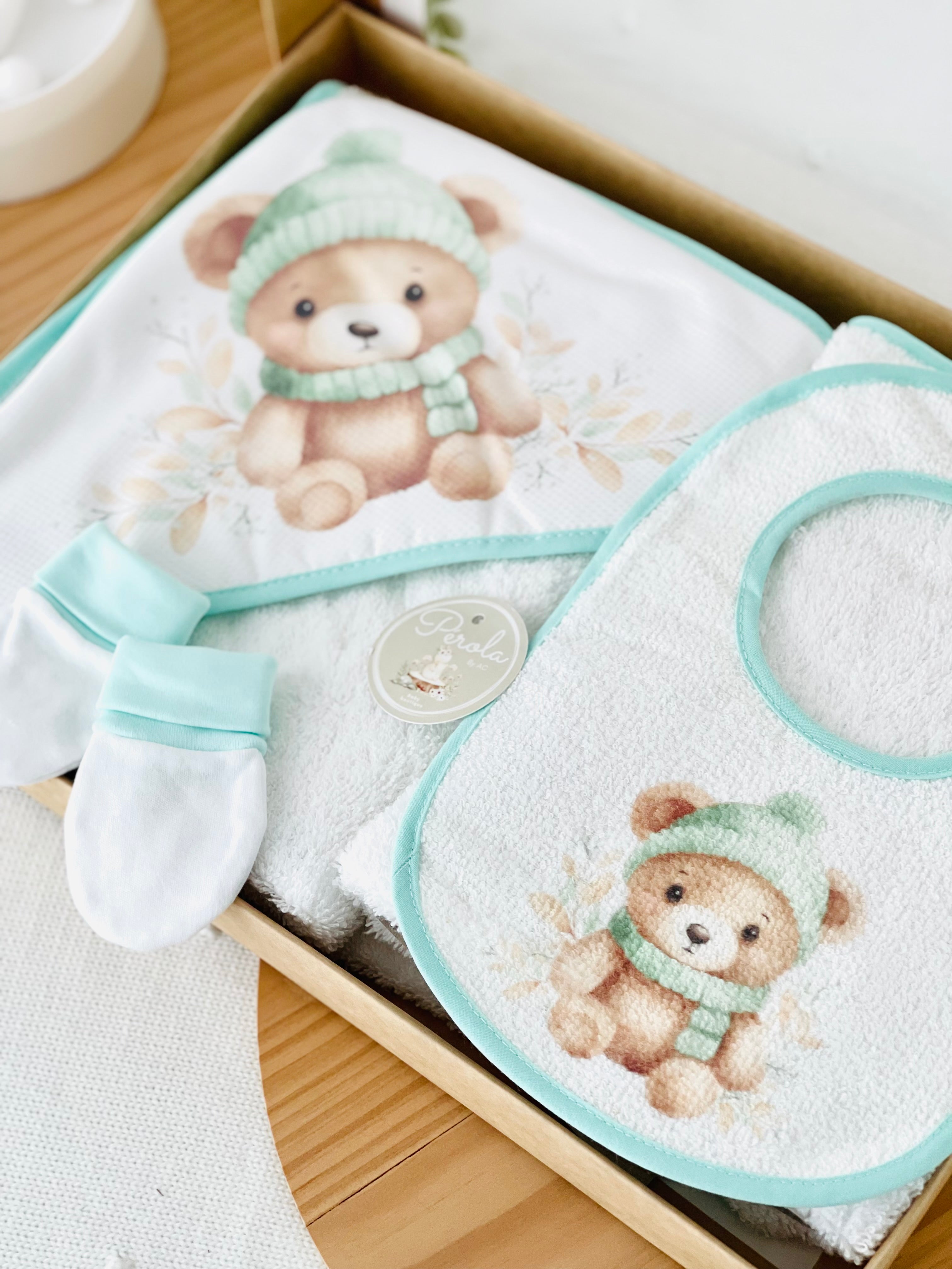 Pack ursinho: toalha de banho, luvas e babete impermeável