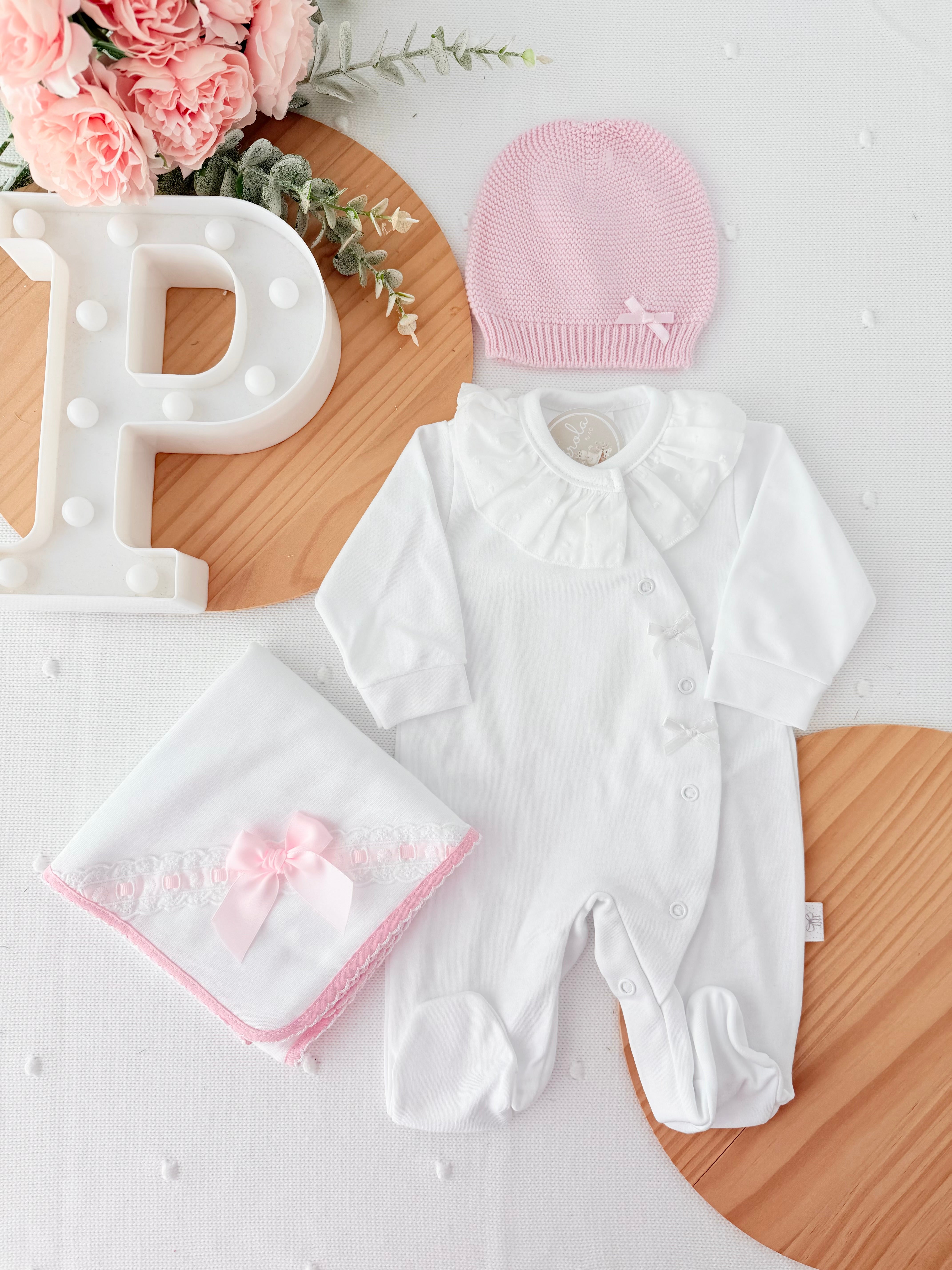Pack 3 peças Branco/ROSA: Babygrow, gorro malha e fralda