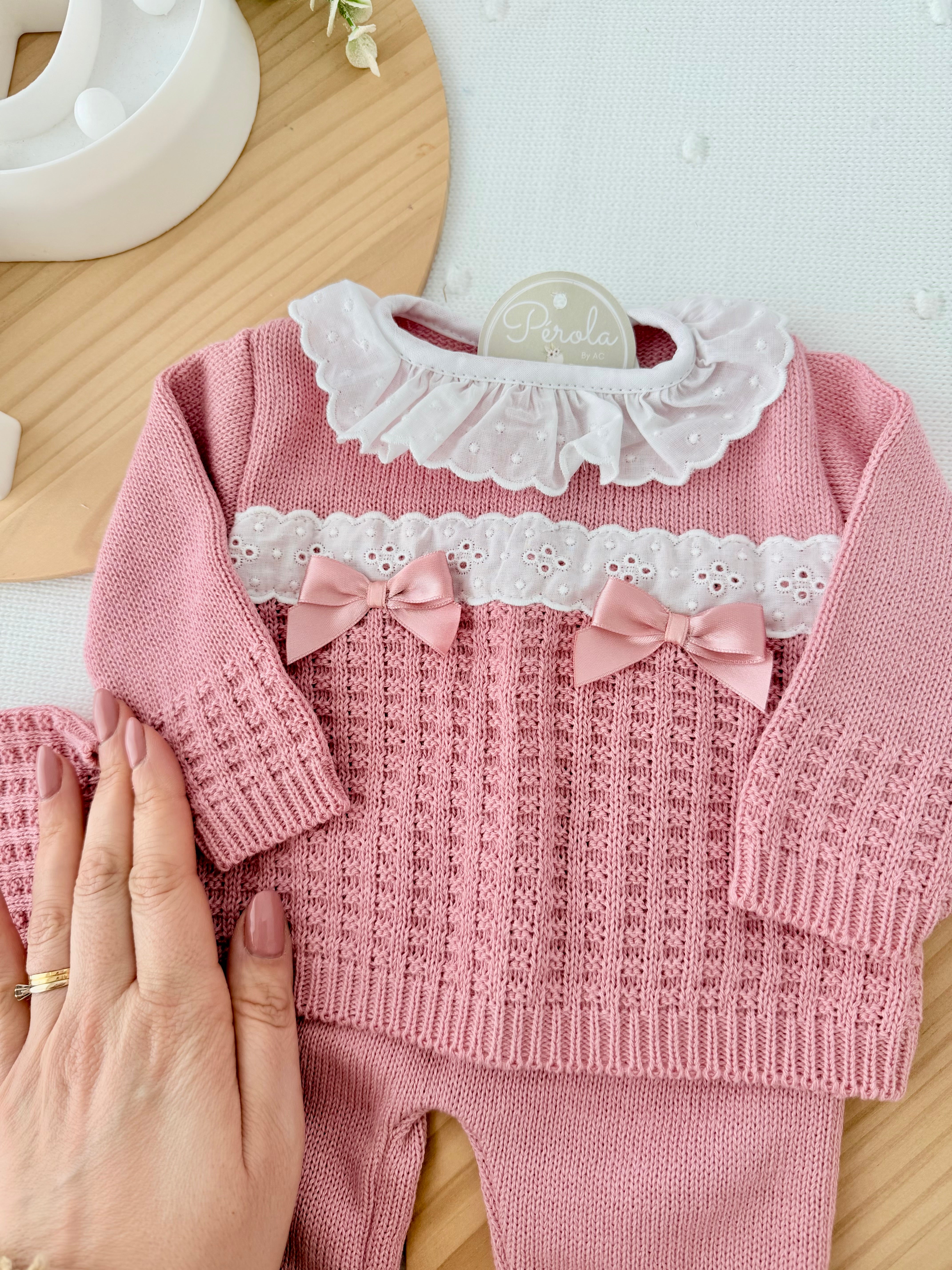 Conjunto rendinha: camisola, touca e calças Primavera Verão