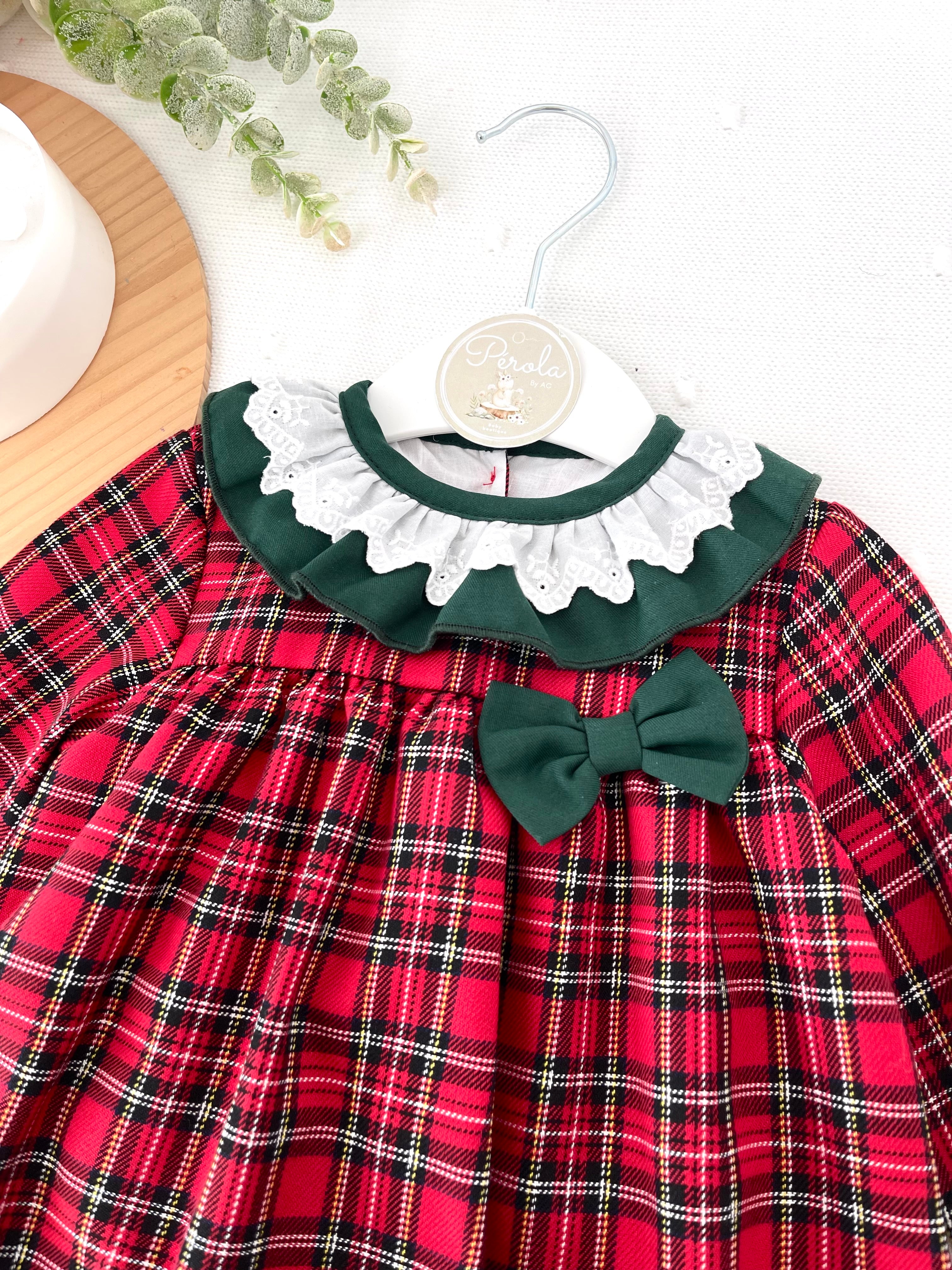 Vestido tartan com detalhes em verde