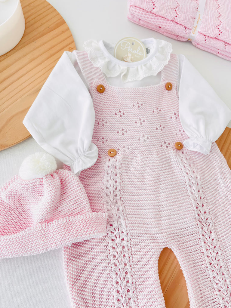 Saída de maternidade ROSA: jardineiras, blusa e gorro 100% algodão Primavera/Verão