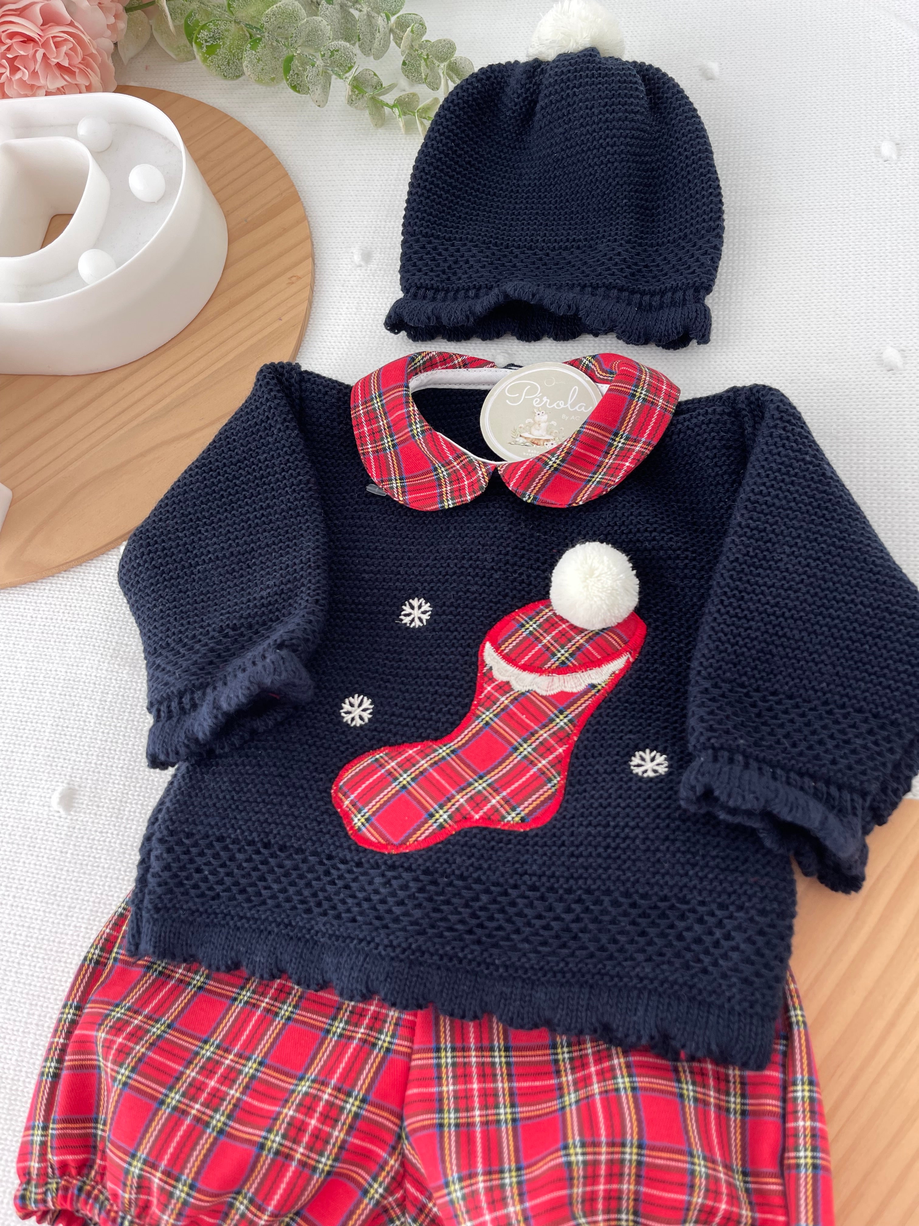 Conjunto Natal: camisola, calções e gorro pompom