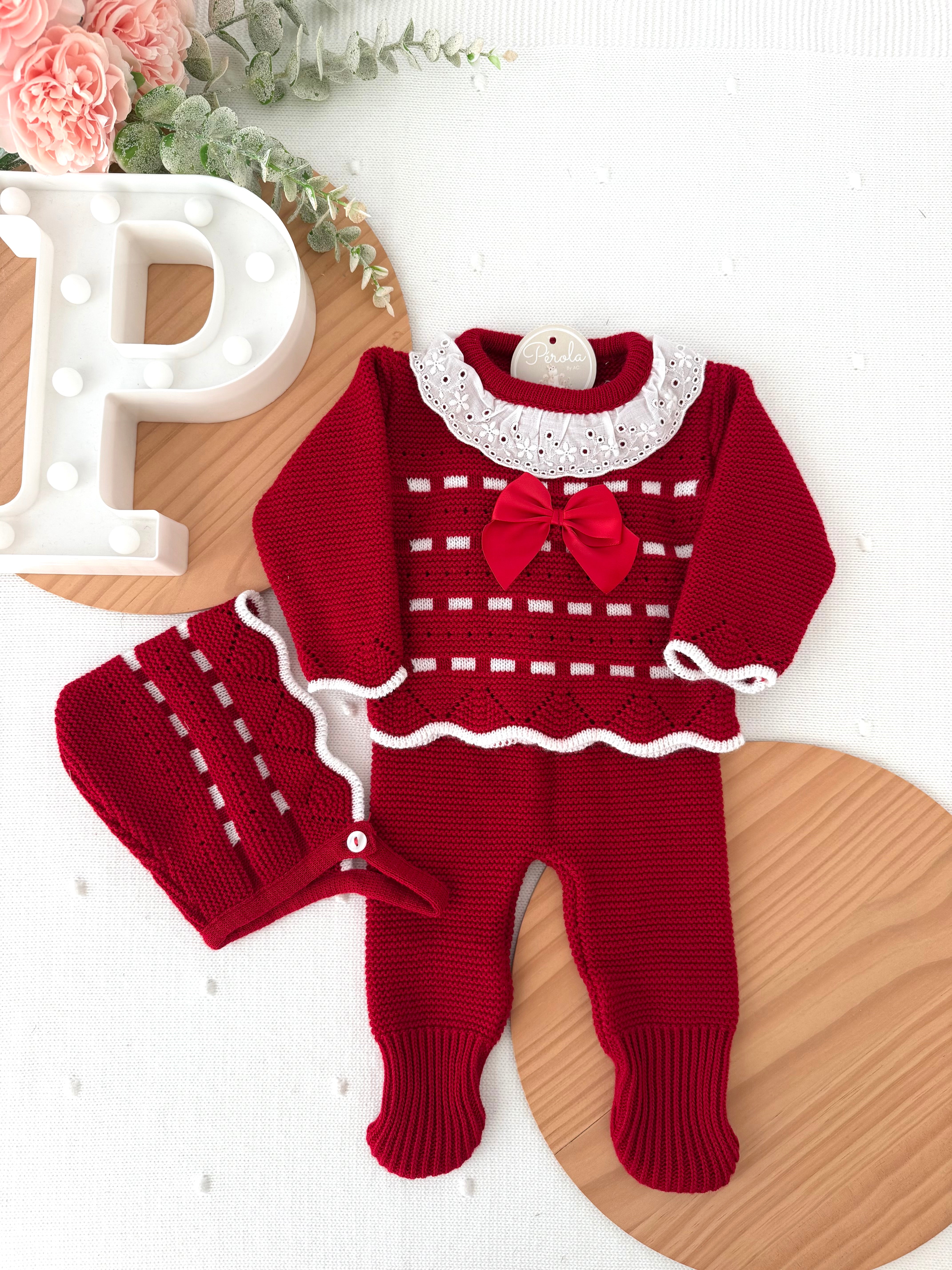 Conjunto princesinha de malha com bordado inglês
