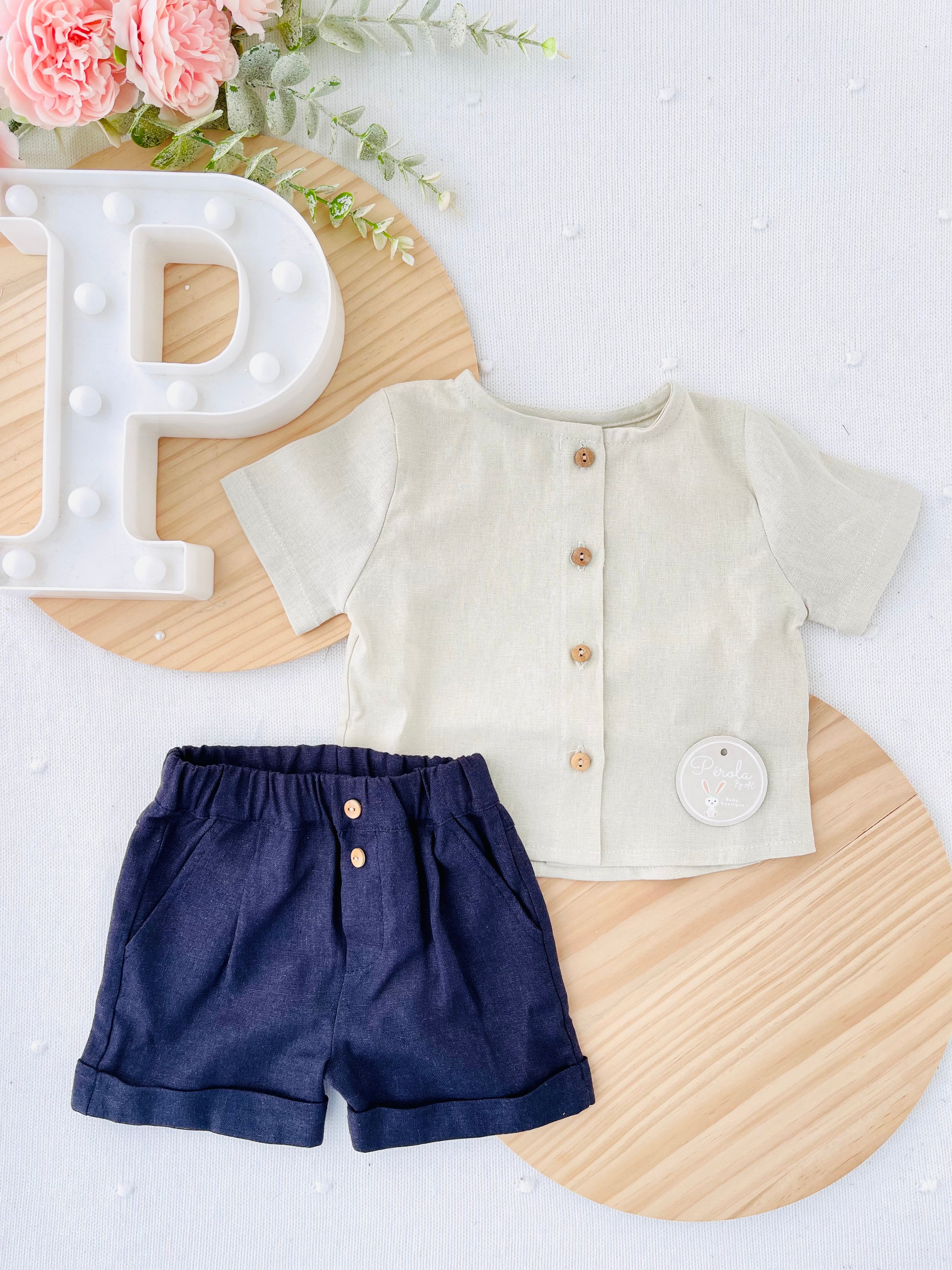 Camisa e calções estilo linho