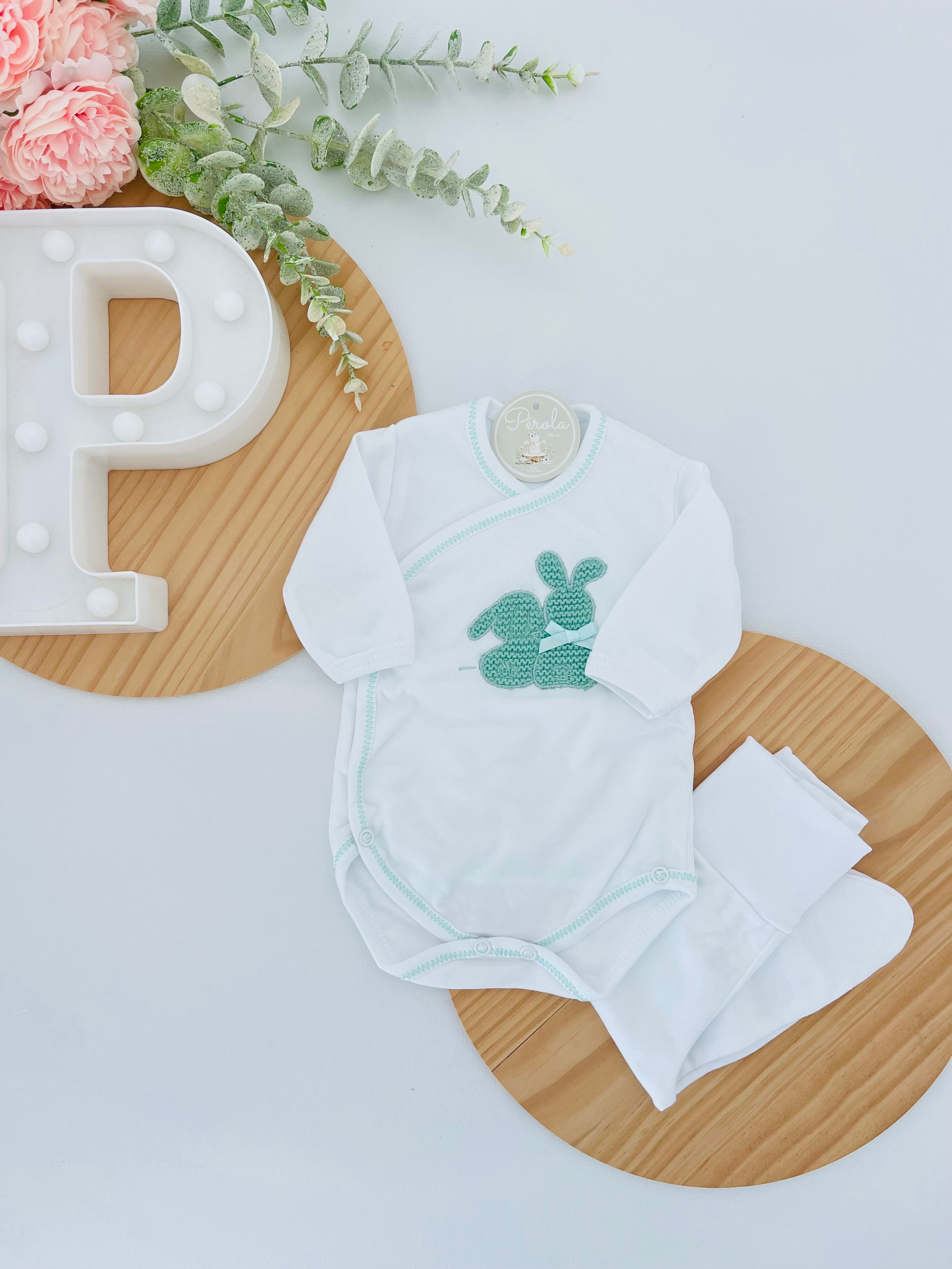 Conjunto interiores tema coelhinhos: Body e calças