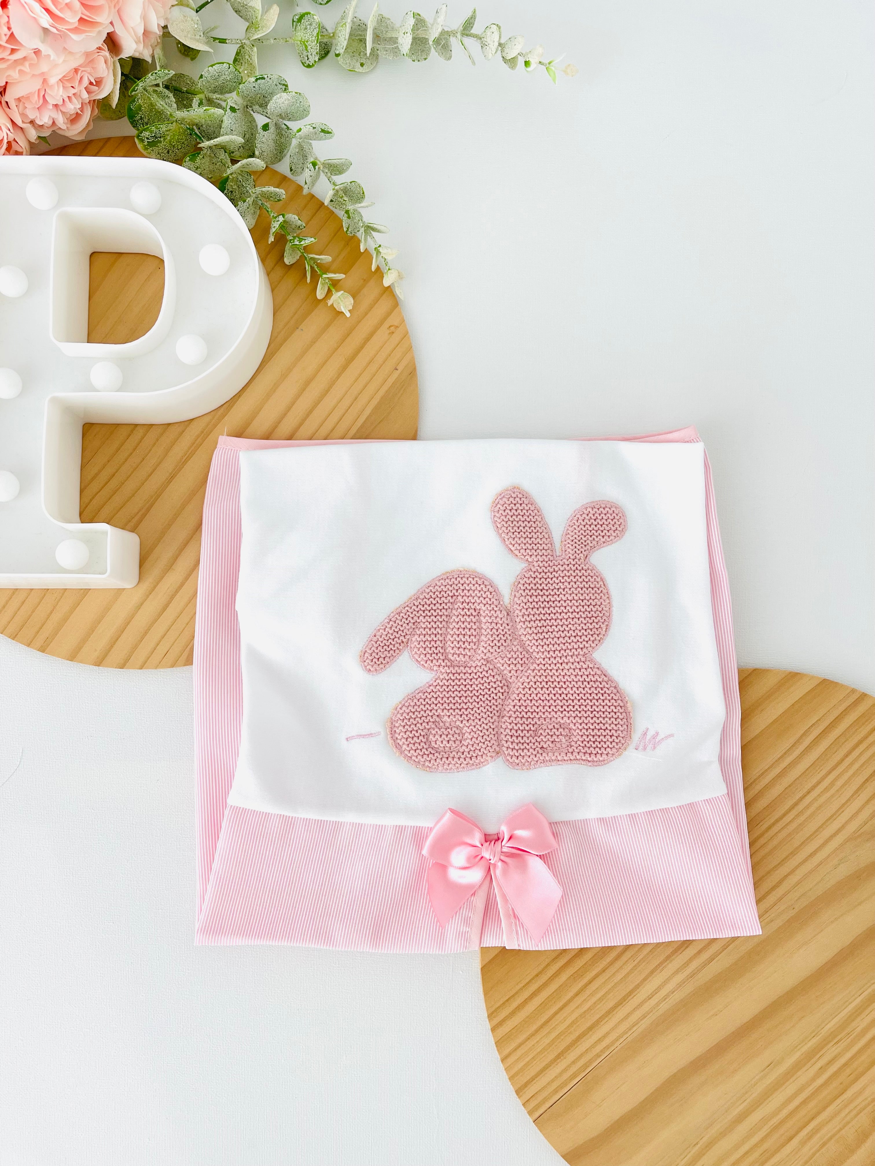 Tapa ovo com abertura tema coelhinhos