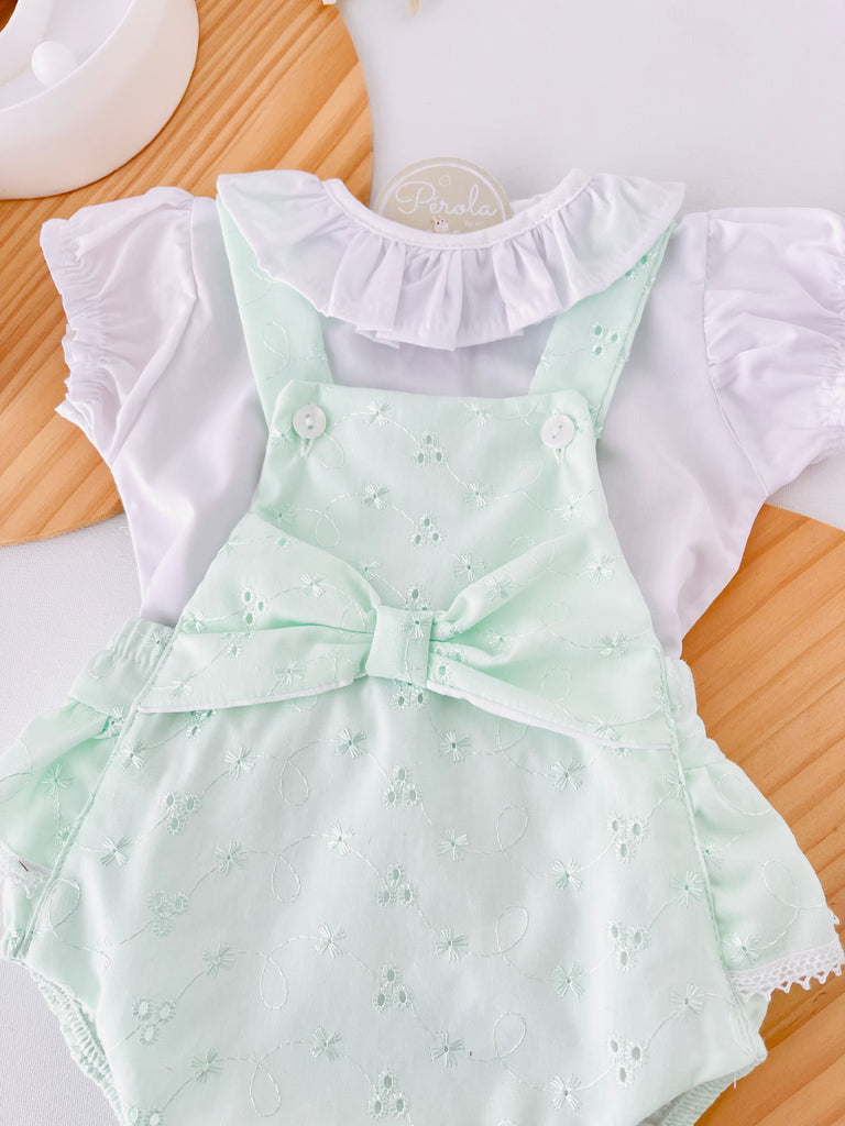 Conjunto bordado: Fofo e blusa