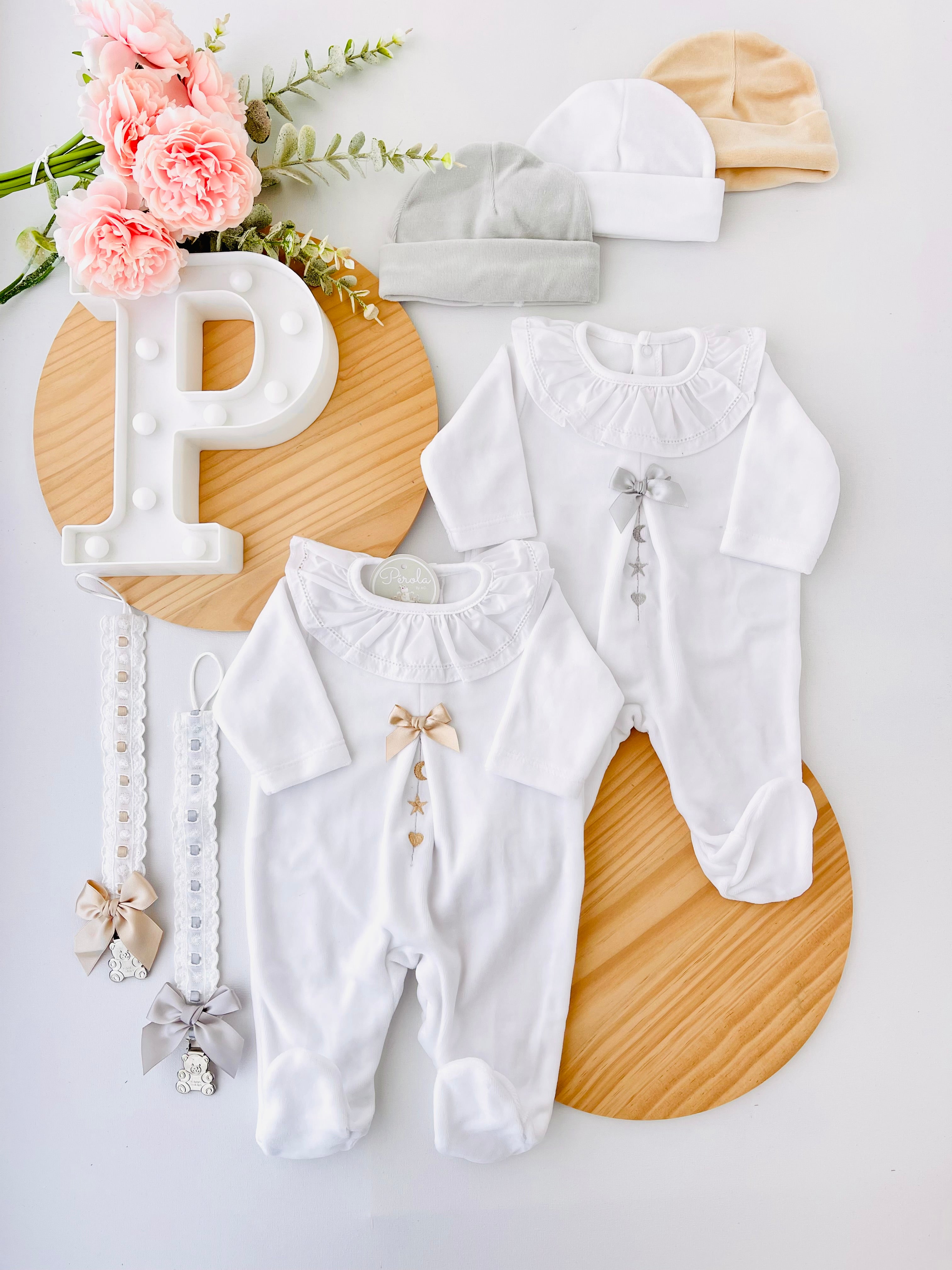 Babygrow branco veludo