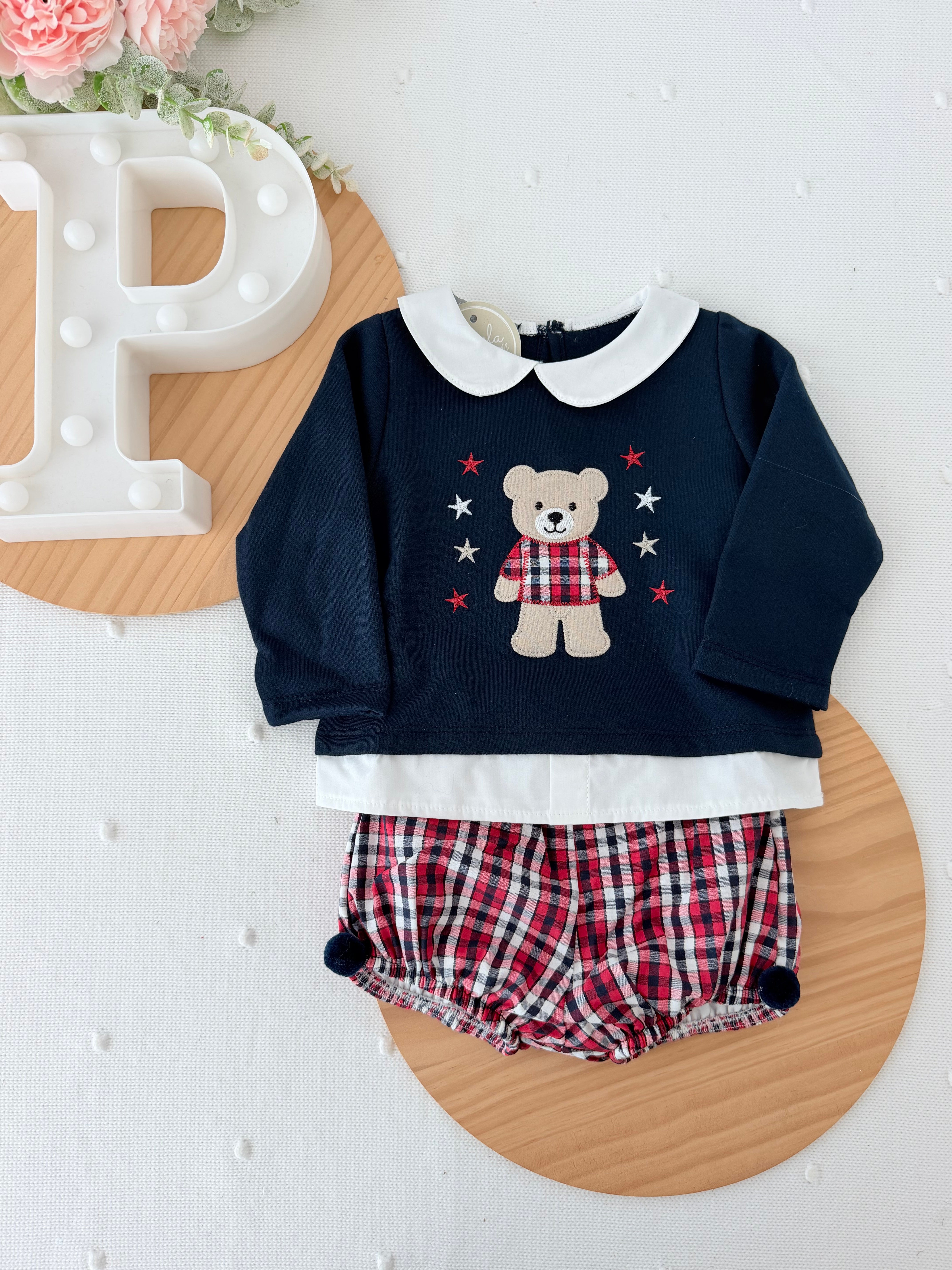 Conjunto ursinho xadrez: calções e camisola