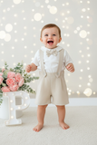 Conjunto especial cerimónia para menino: calções, camisa e laço