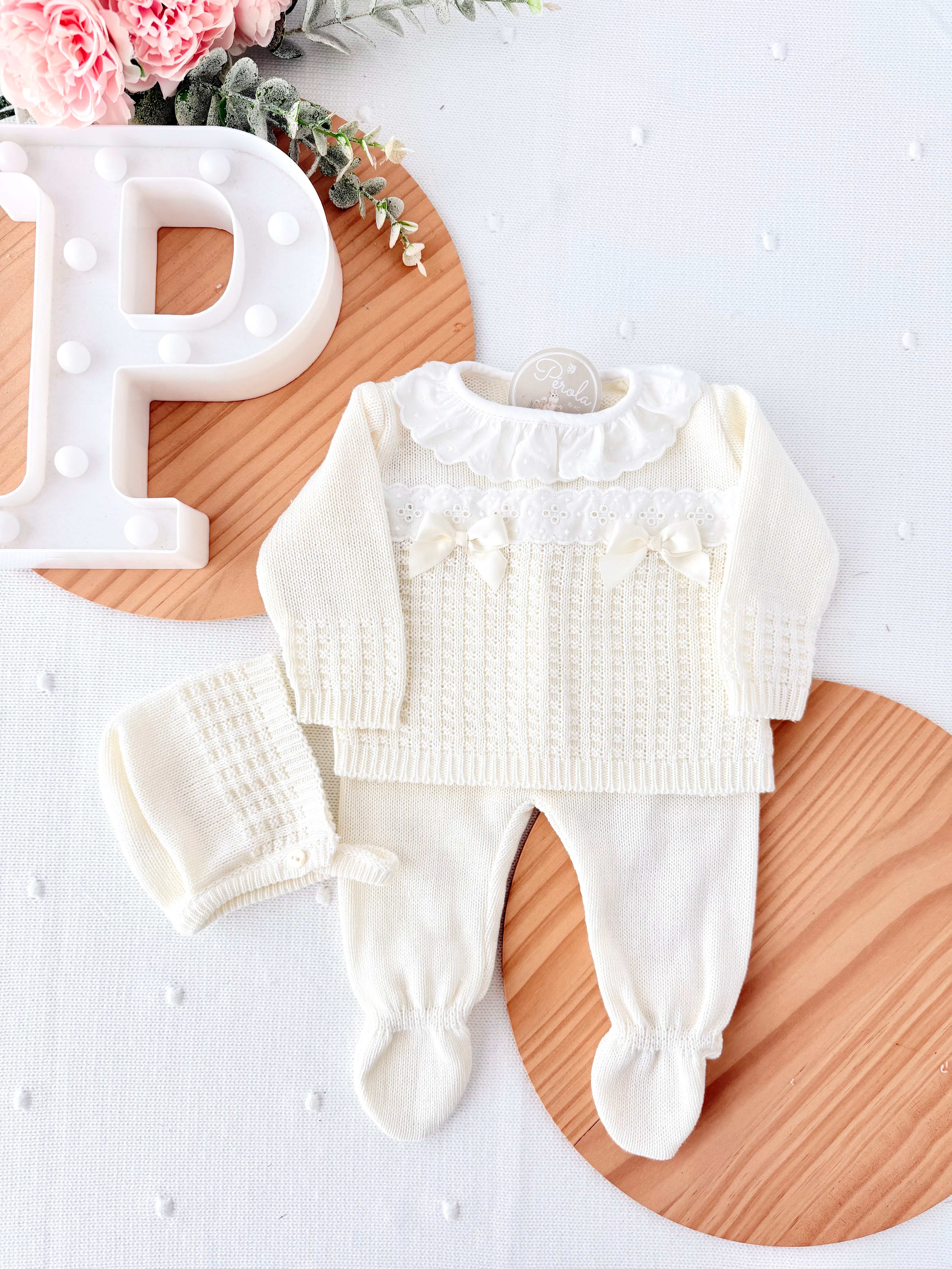 Conjunto rendinha: camisola, touca e calças Primavera Verão