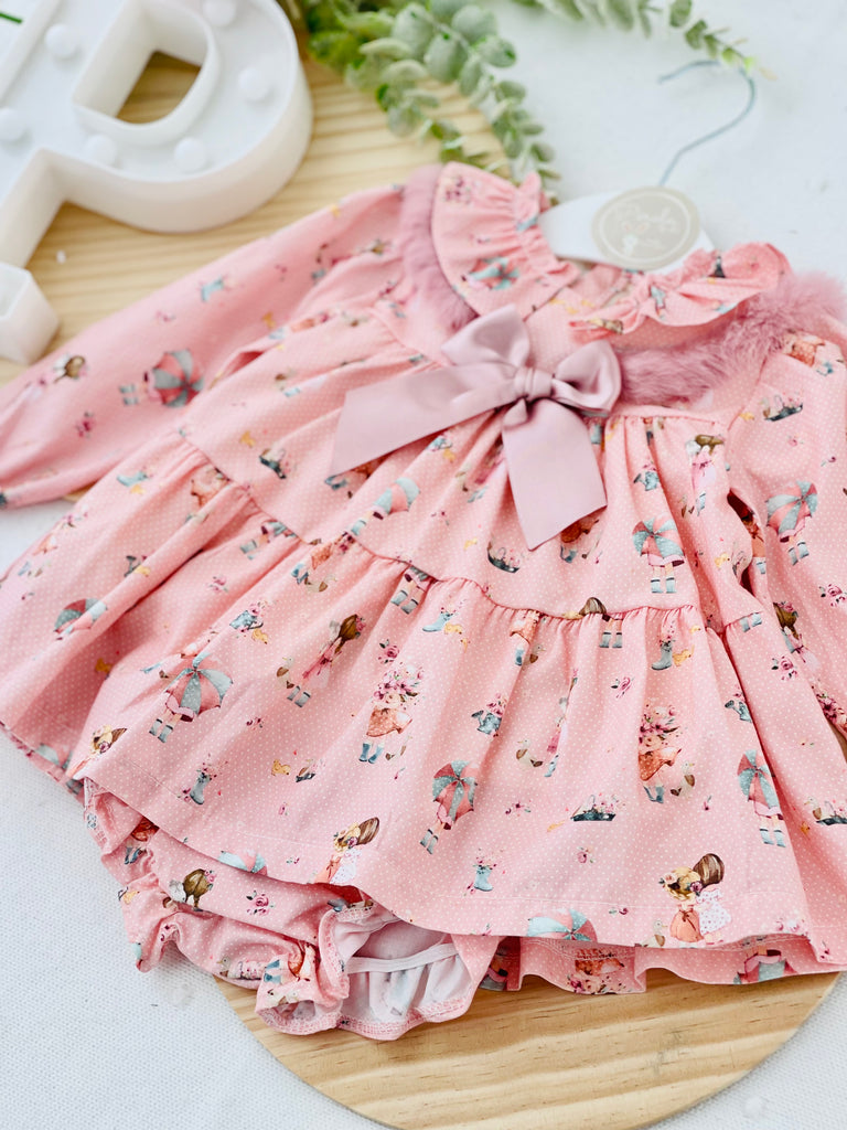 Conjunto bonequinha: vestido e tapa fraldas