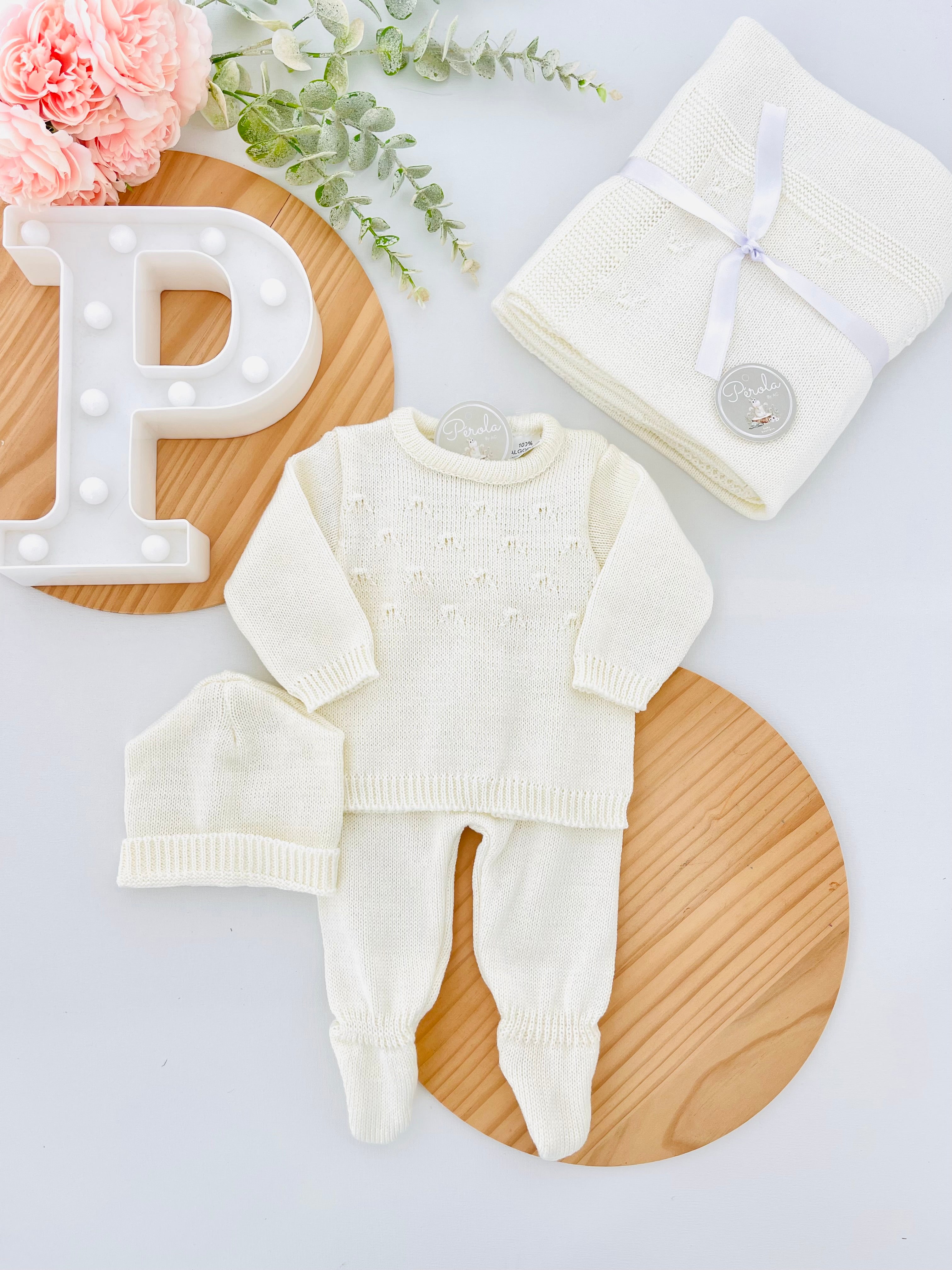 Pack Amorzinho ❤️ Saída de maternidade 4 peças: manta, camisola, calças e gorro